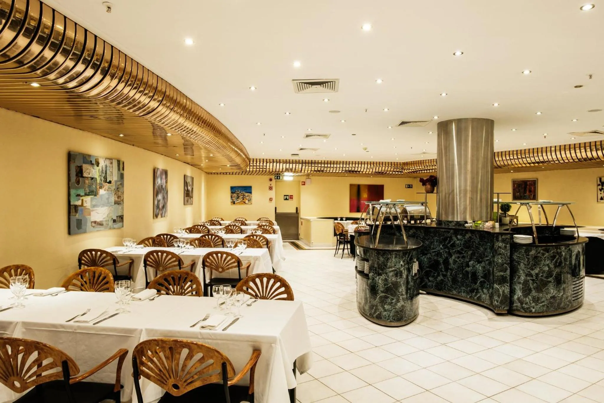 Restaurant/places to eat in Holiday Inn Lisbon-Continental by IHG