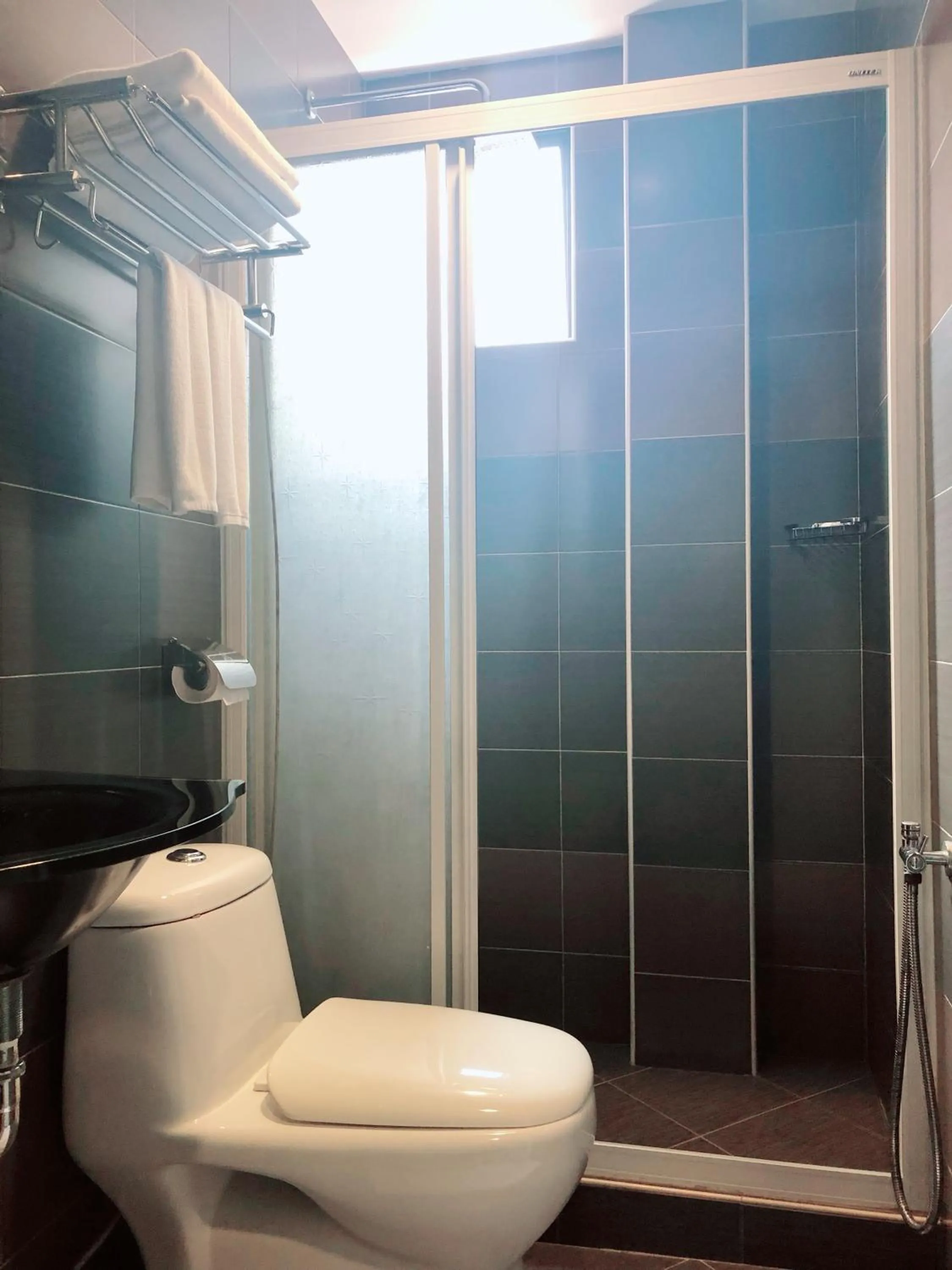 Shower in Sunshine Inn