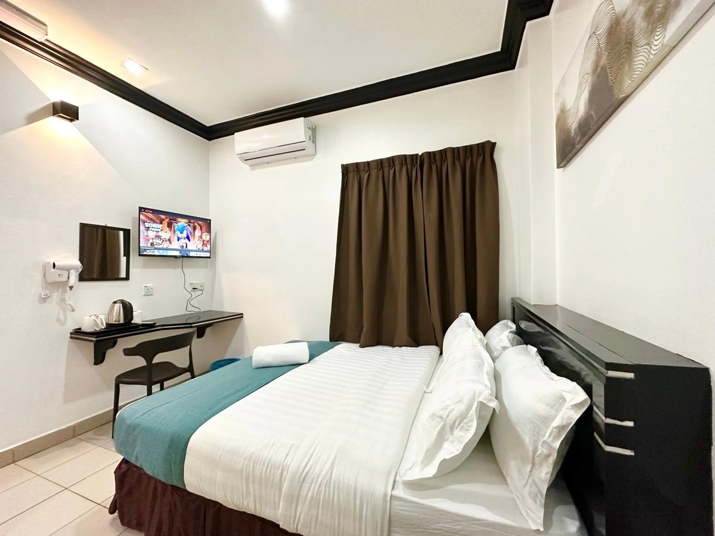 TV and multimedia, Bed in Hotel Tourist City Centre by HotSpot Essential