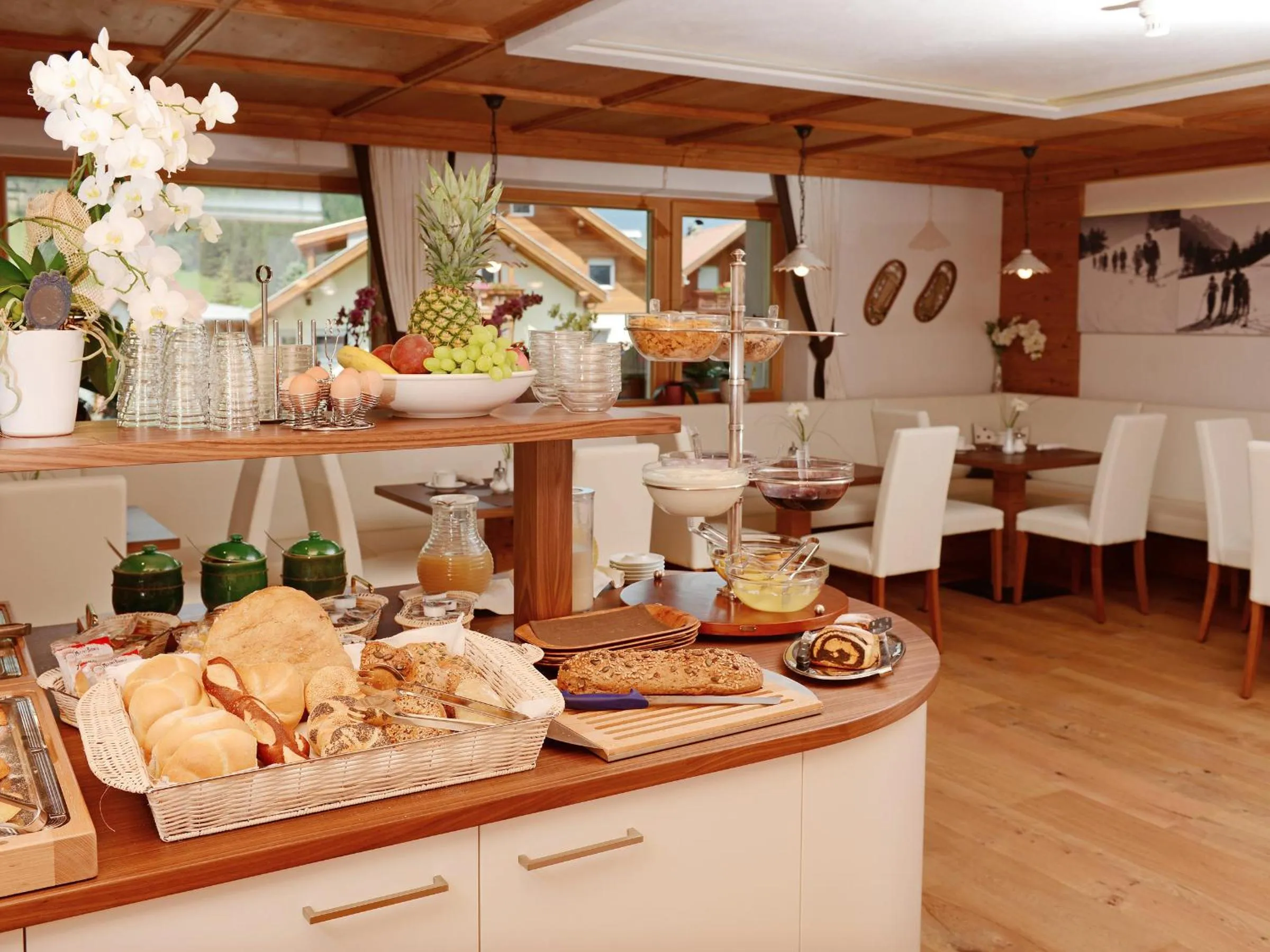 Buffet breakfast in Residence Rautal B&B ***S