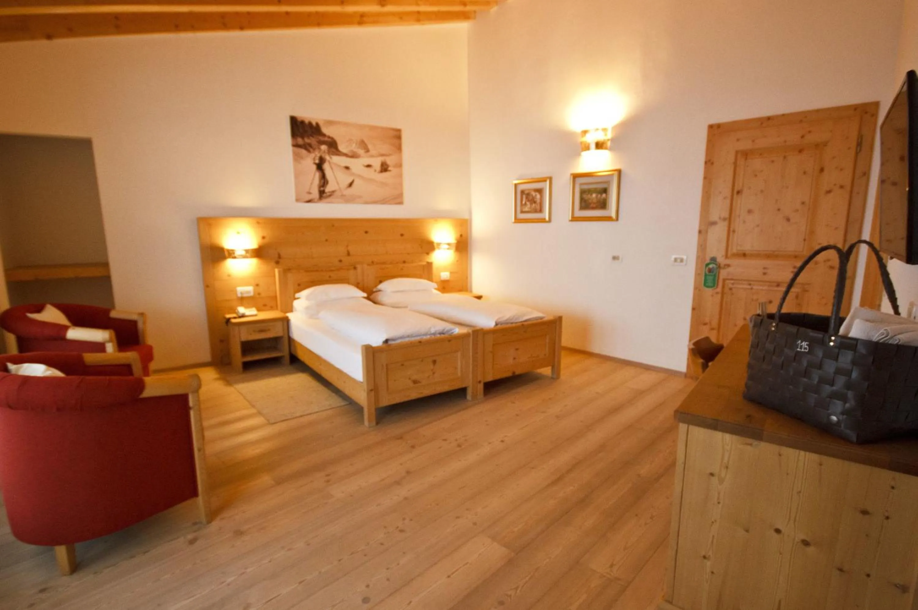 Photo of the whole room, Bed in Hotel Gran Paradiso