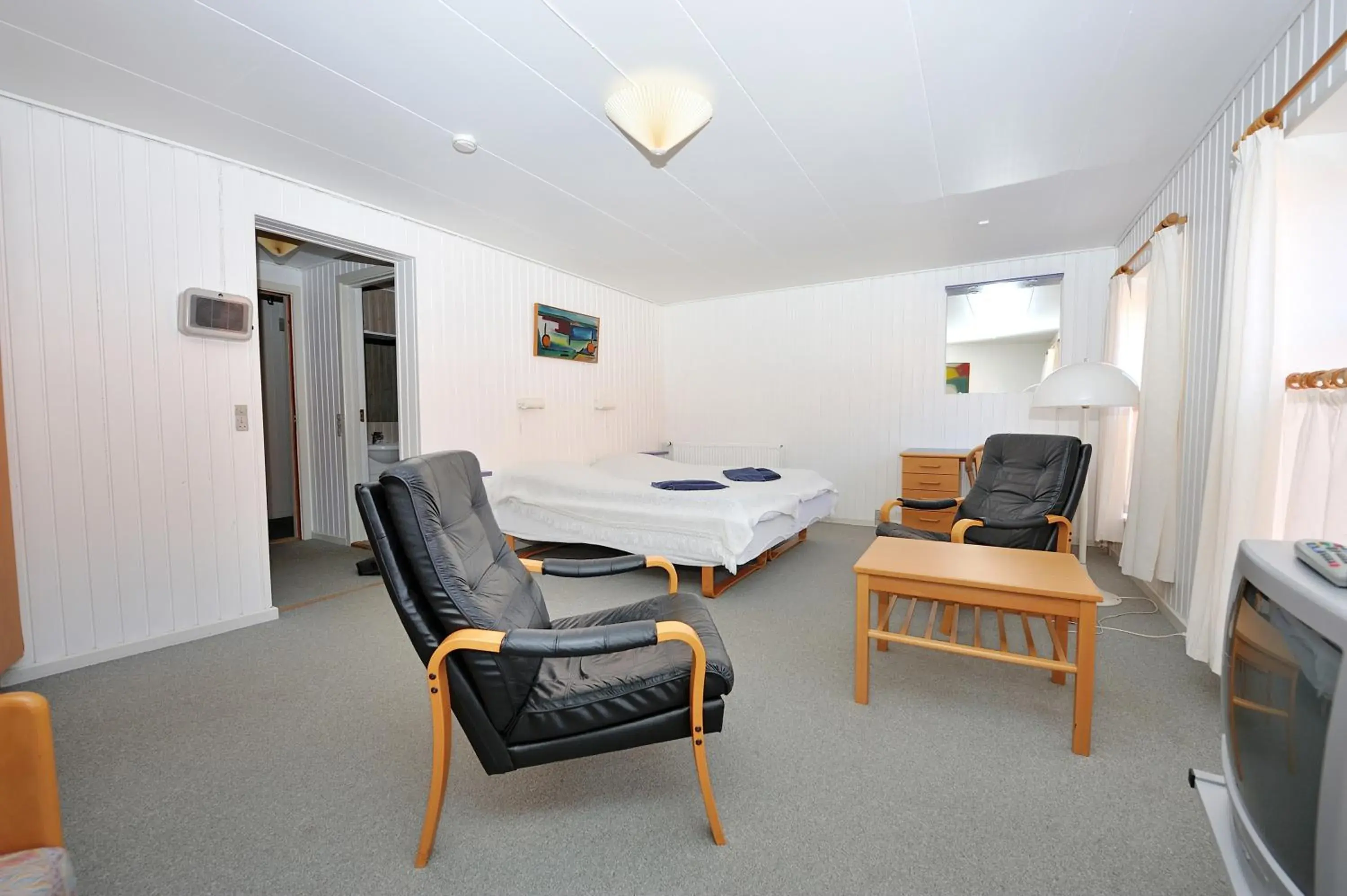 Triple Room (No dogs Allowed) in Hotel Gudhjem Triple Room (No dogs Allowed) in Hotel Gudhjem