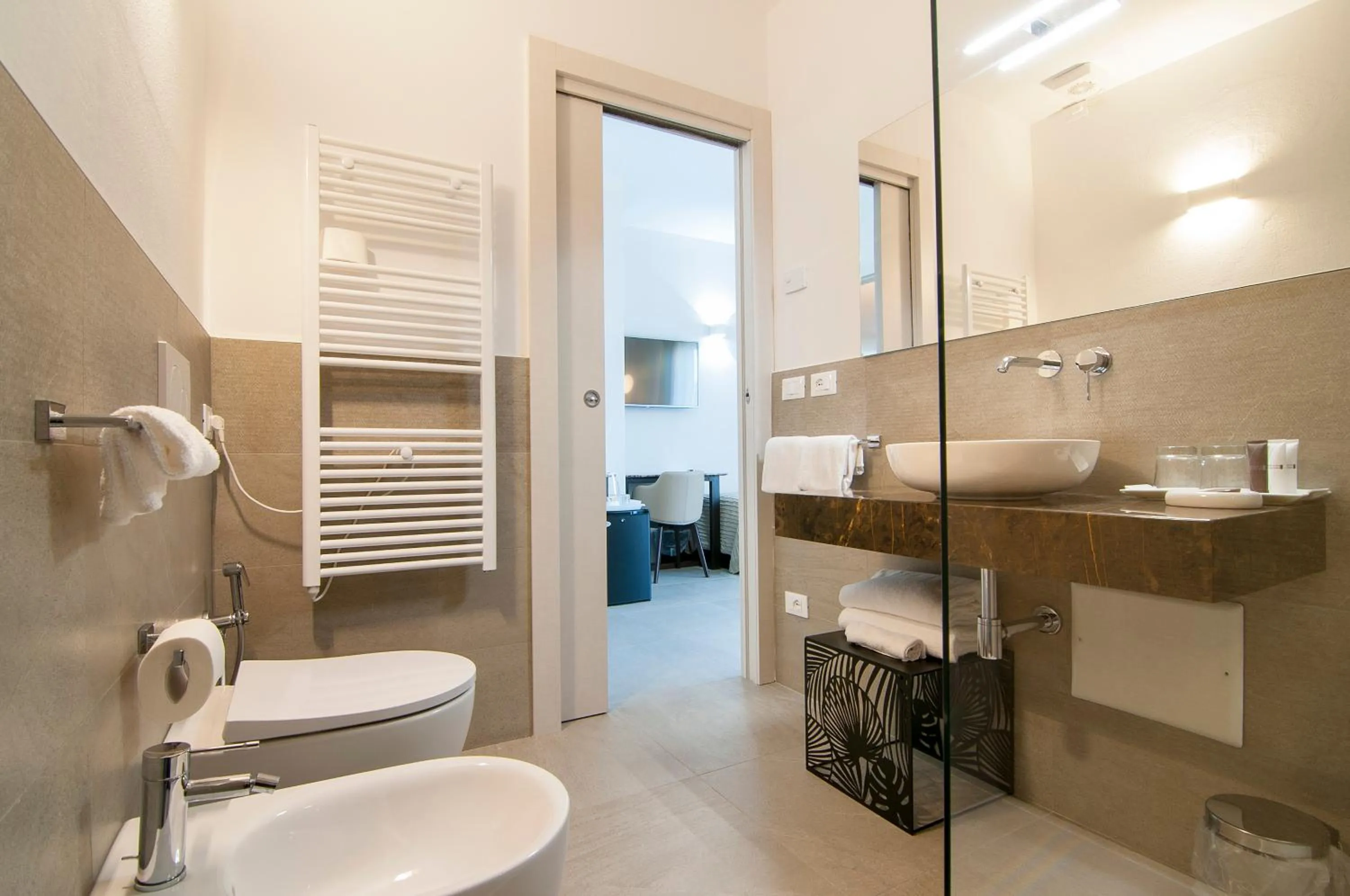 Bathroom in Garda Room