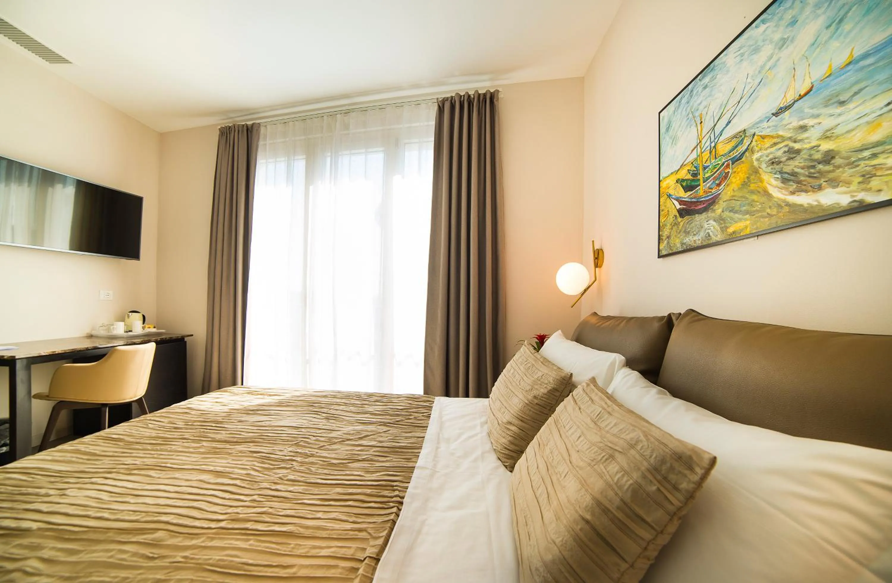 Bedroom, Bed in Garda Room