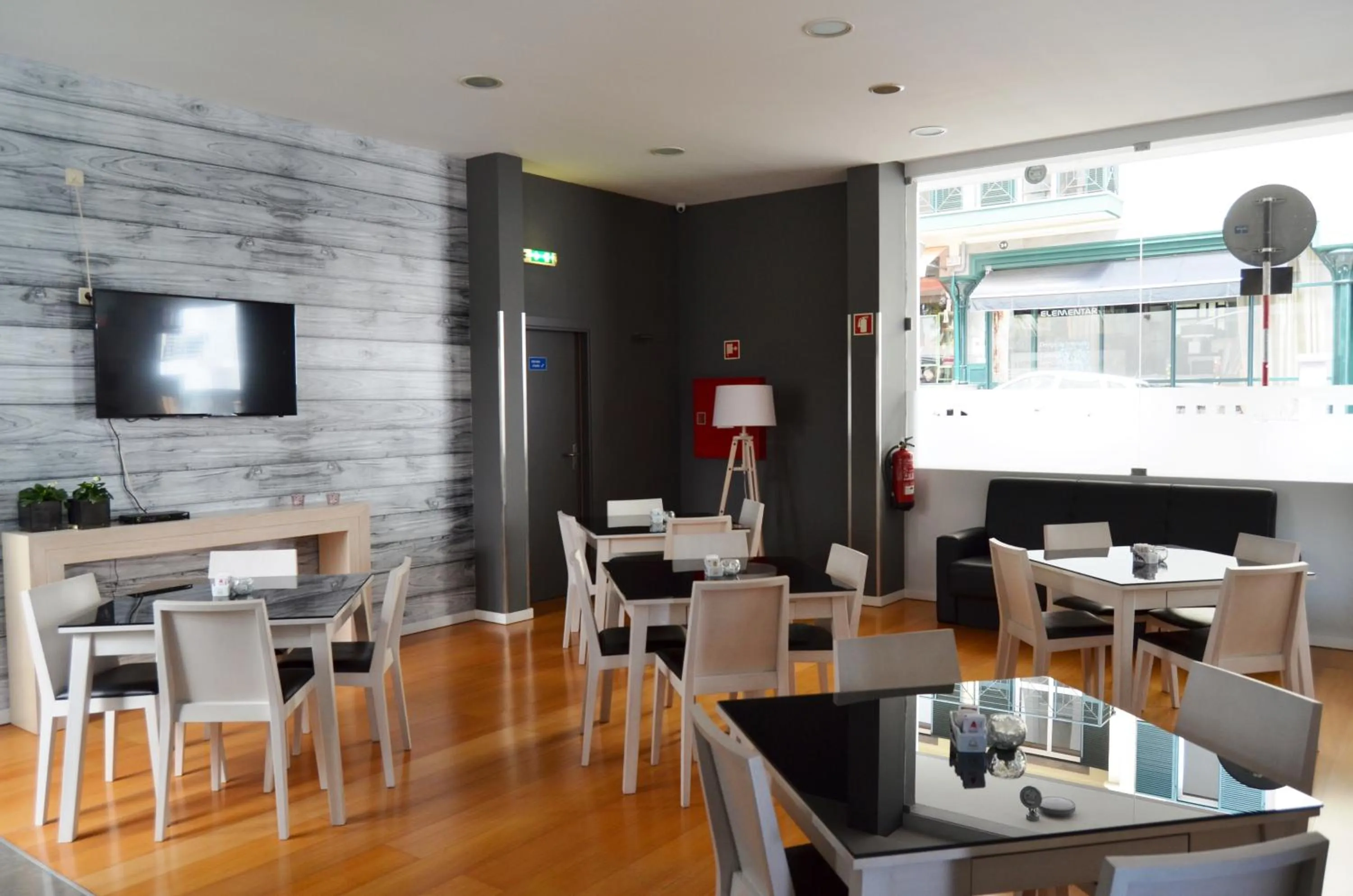 Lounge or bar in Madeira Bright Star by Petit Hotels