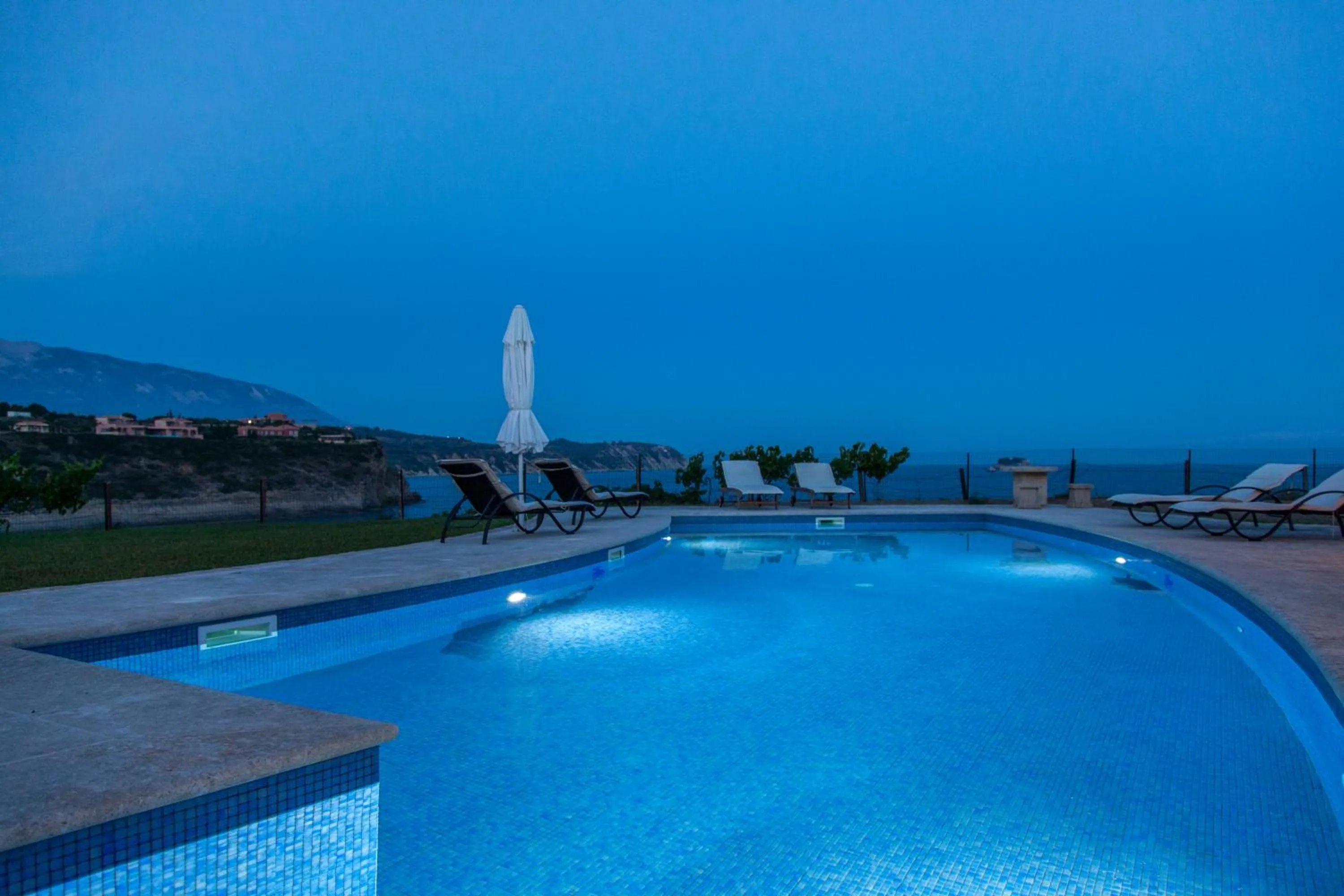 Swimming pool in Monambeles Villas