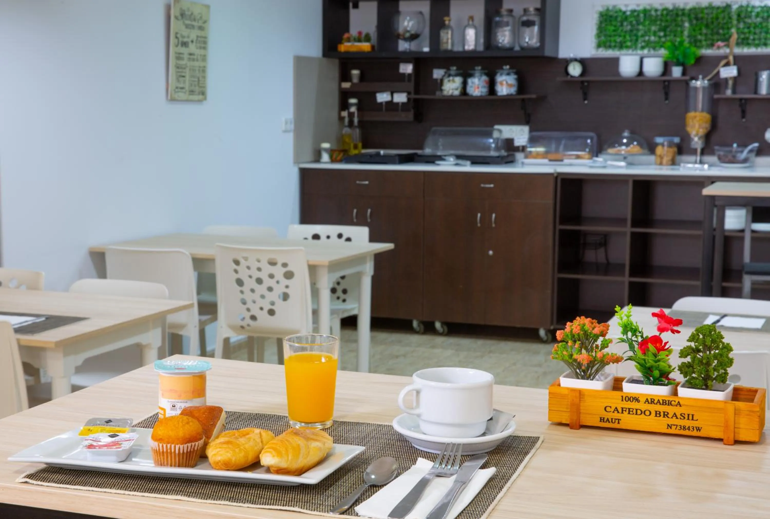 Breakfast in Hotel Alaska