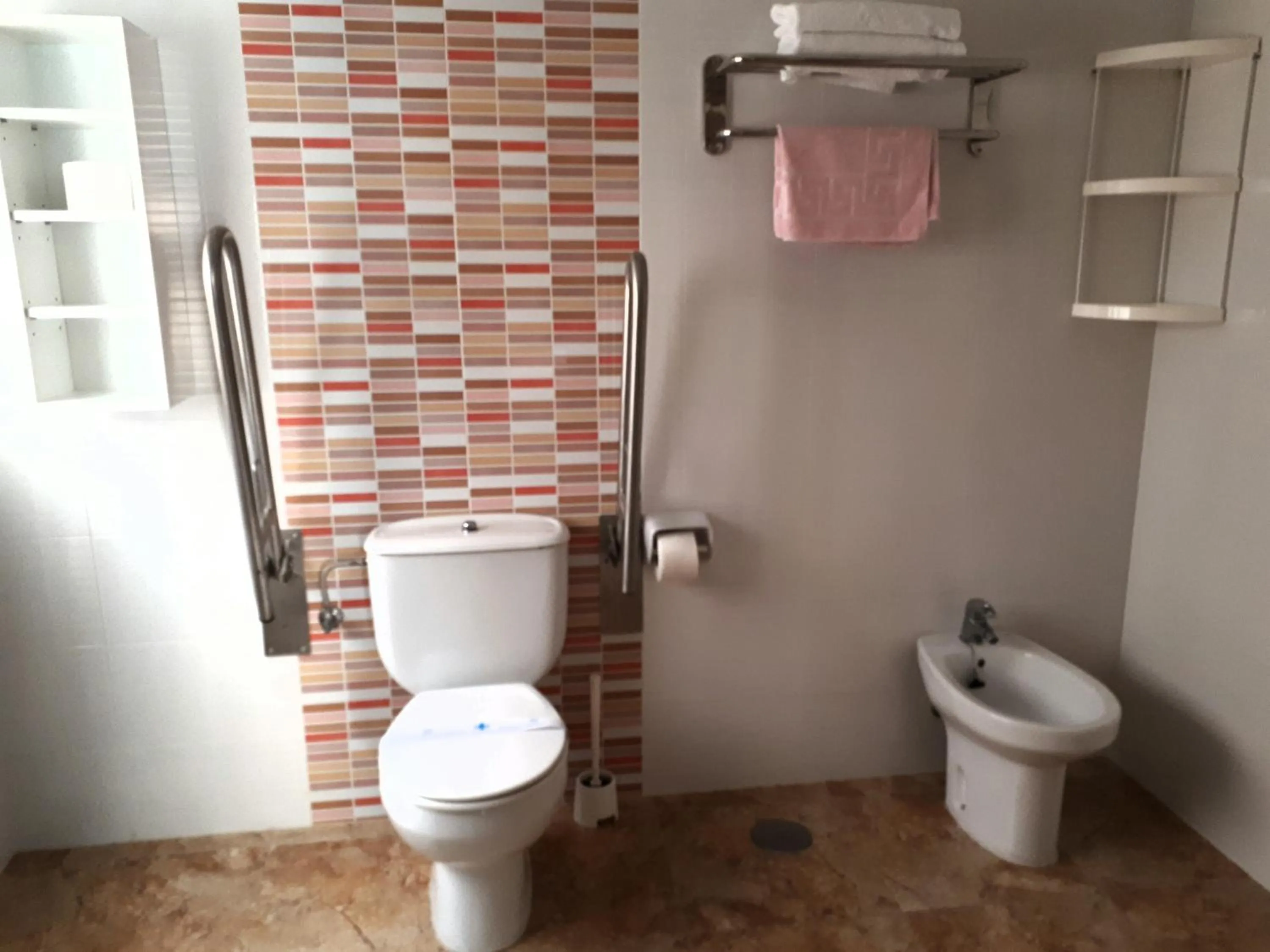 Shower in Hotel Alaska