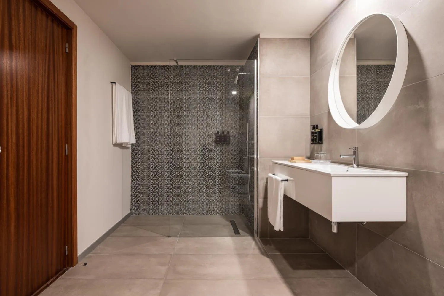 Photo of the whole room in Exe Praia Golfe