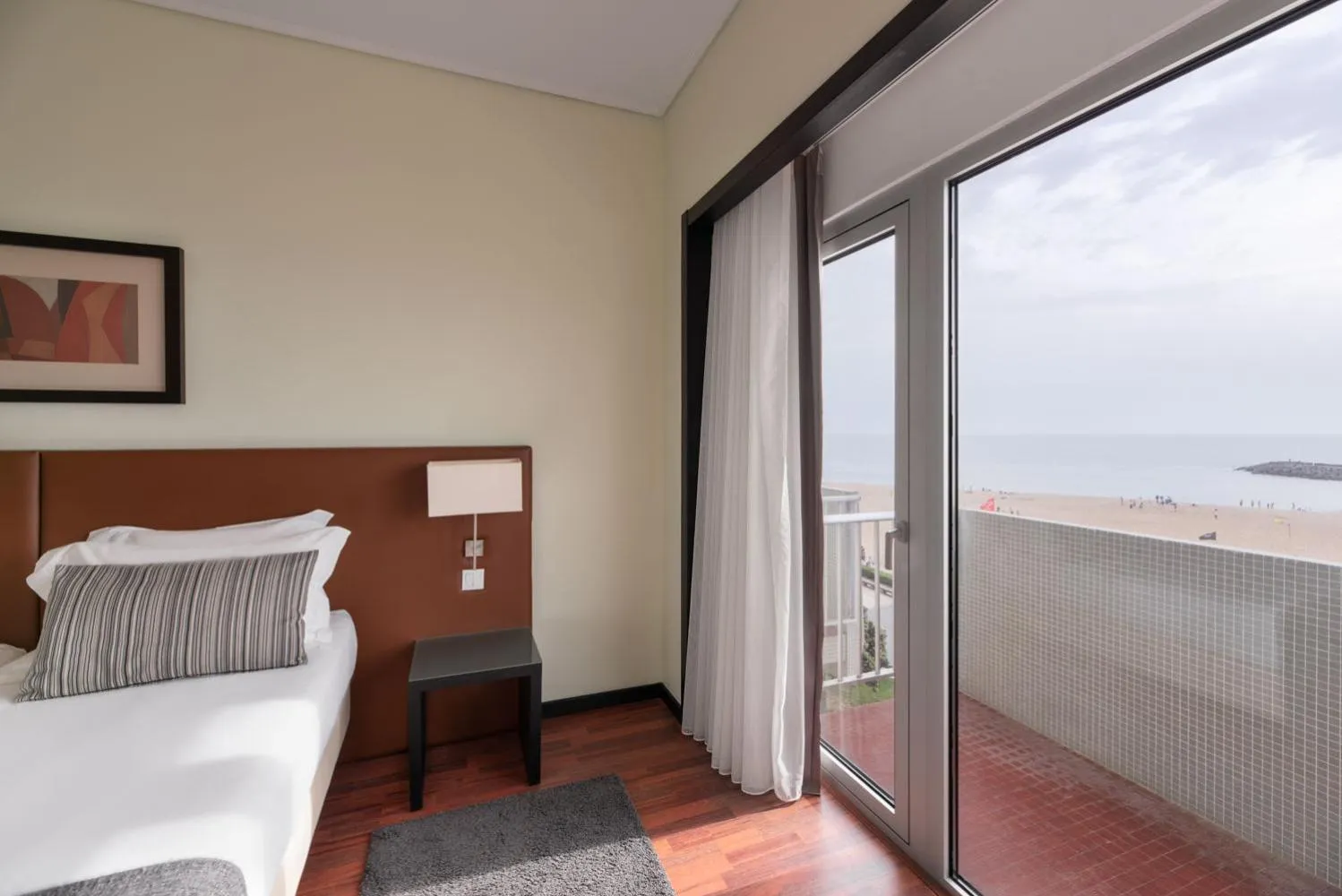 Photo of the whole room, Bed in Exe Praia Golfe