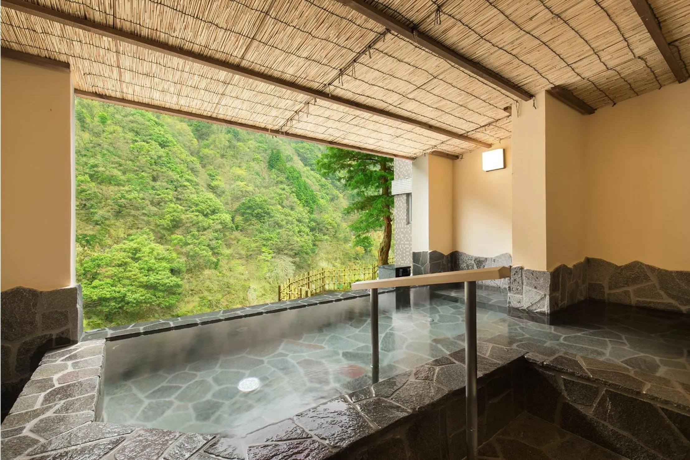 Open Air Bath in Entaijiso