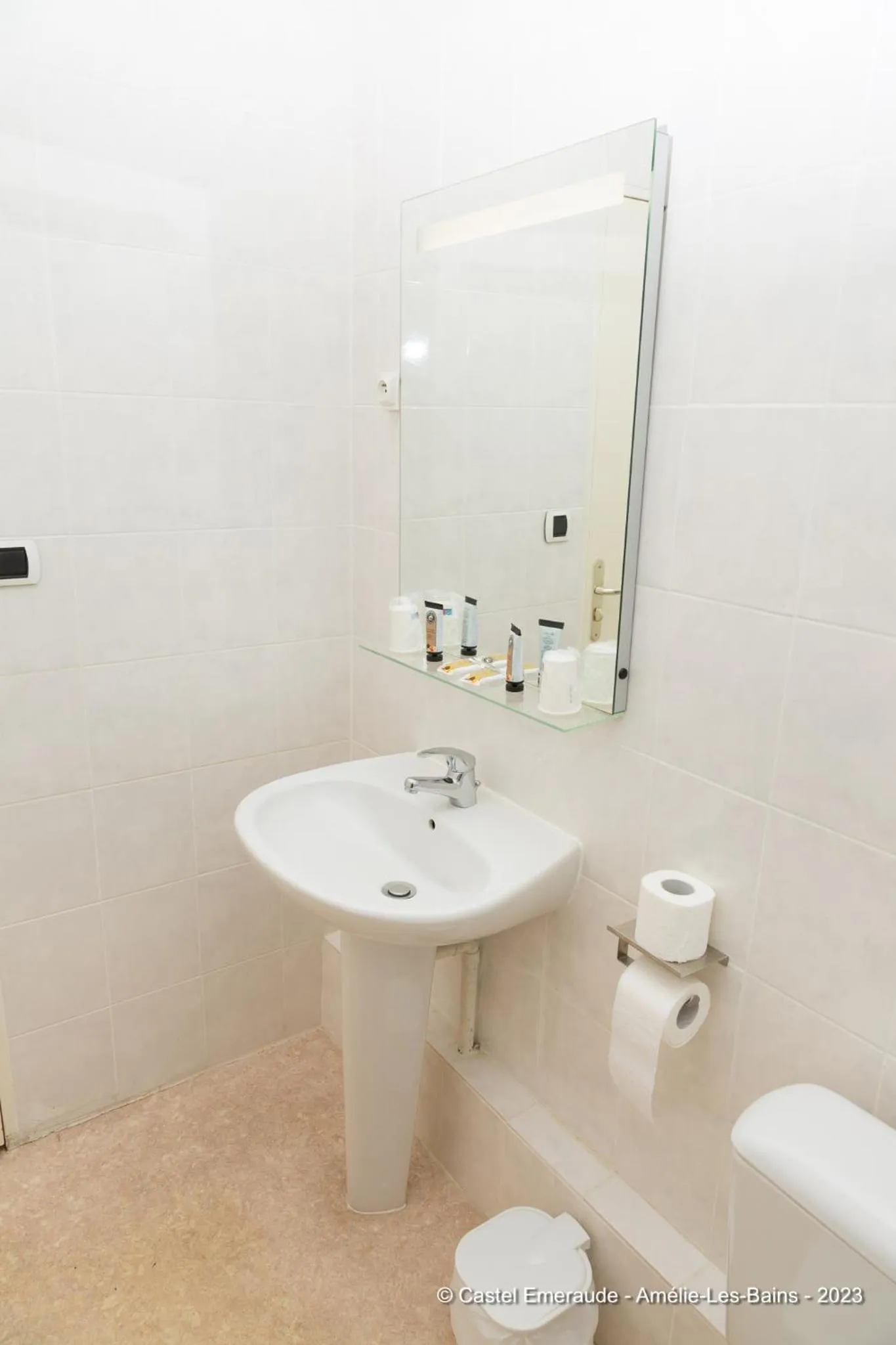 Bathroom in Appart'Hotel Castel Emeraude, Charme et Caractère