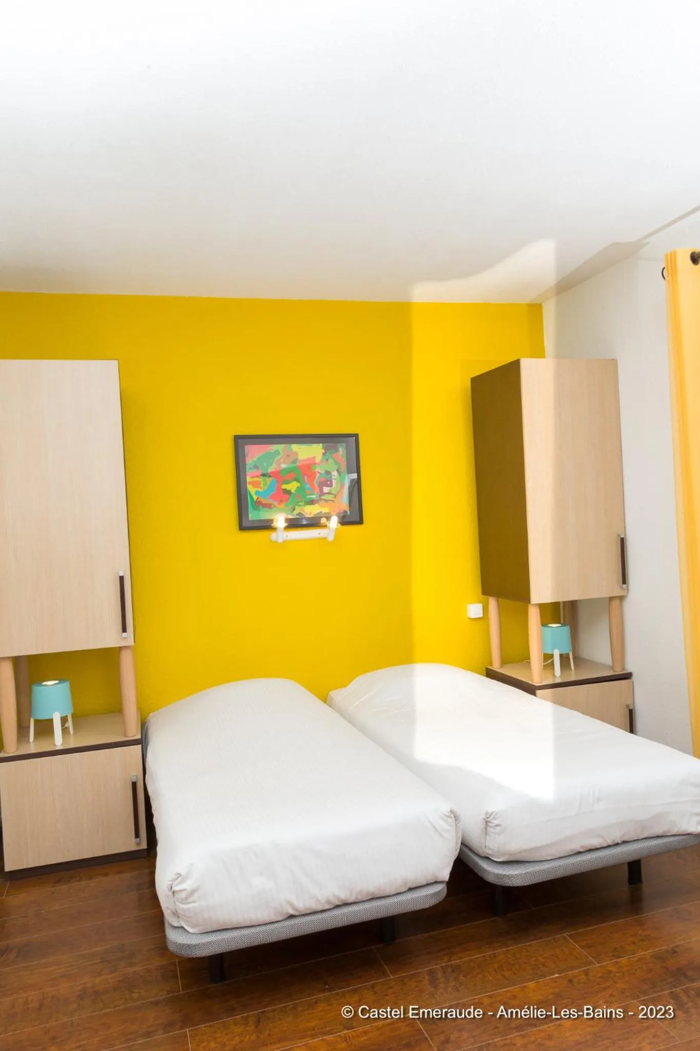 Bedroom, Bed in Appart'Hotel Castel Emeraude, Charme et Caractère