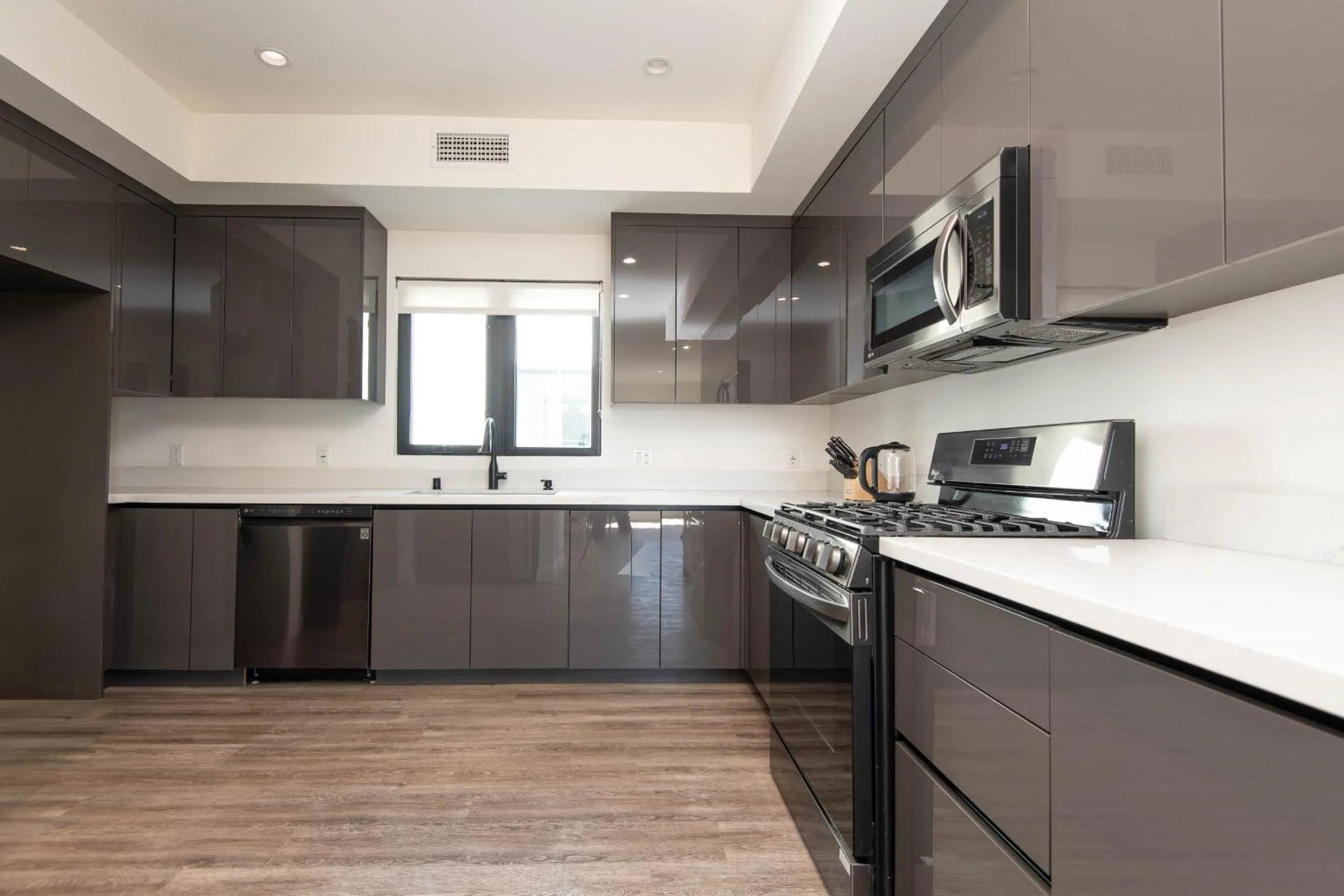 Kitchen or kitchenette in Regency Modern Apartments