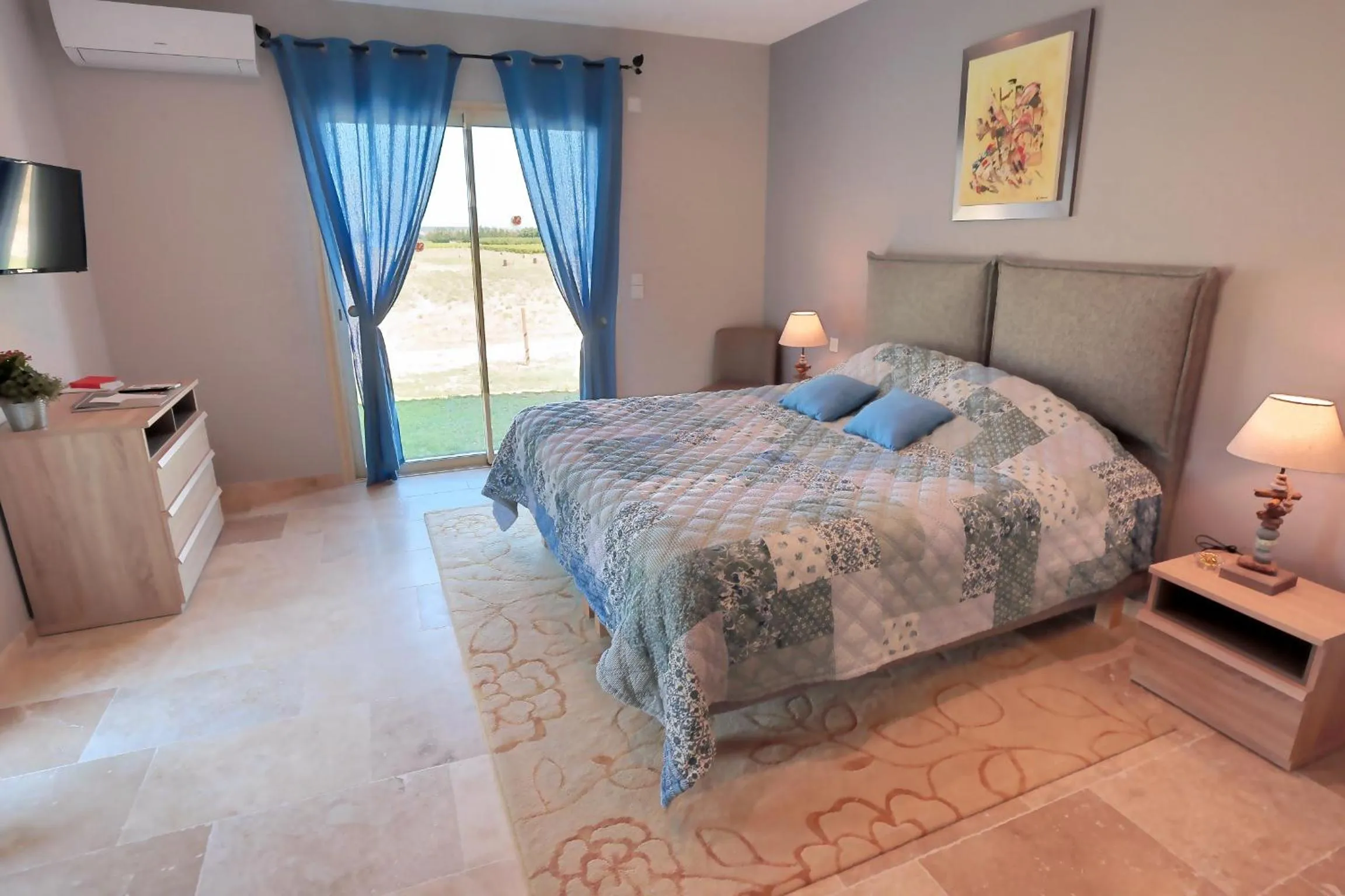 Bed in Maison CHENET - Les Chambres Entre Vigne et Garrigue - Teritoria