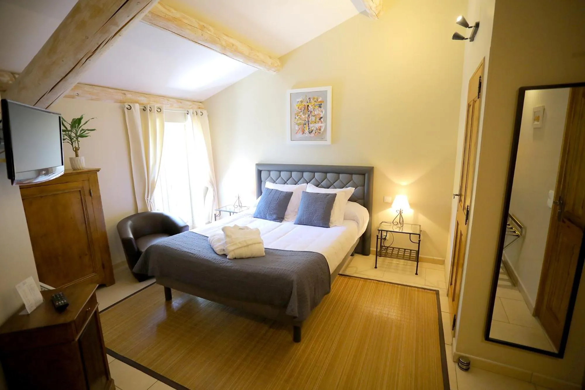 Bed in Maison CHENET - Les Chambres Entre Vigne et Garrigue - Teritoria