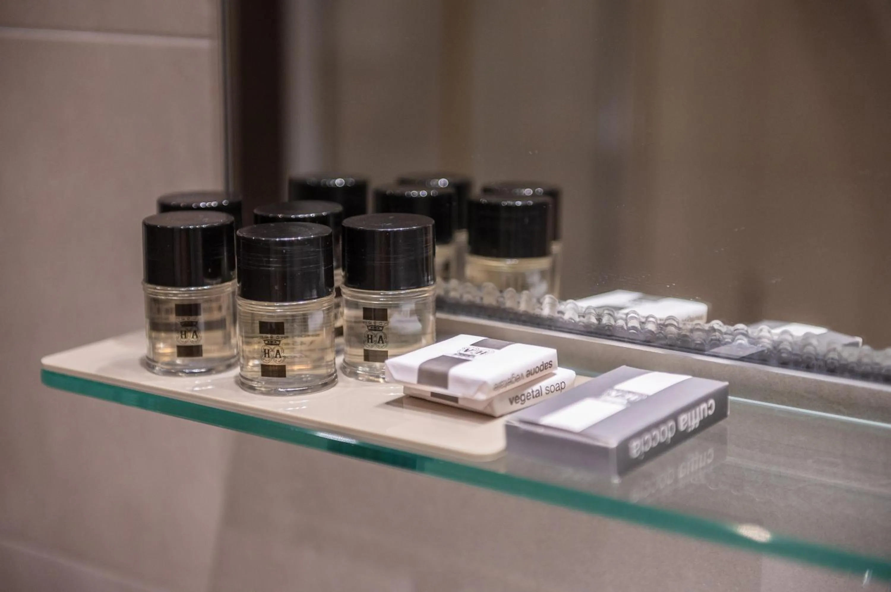 Shower in Hotel Anthony