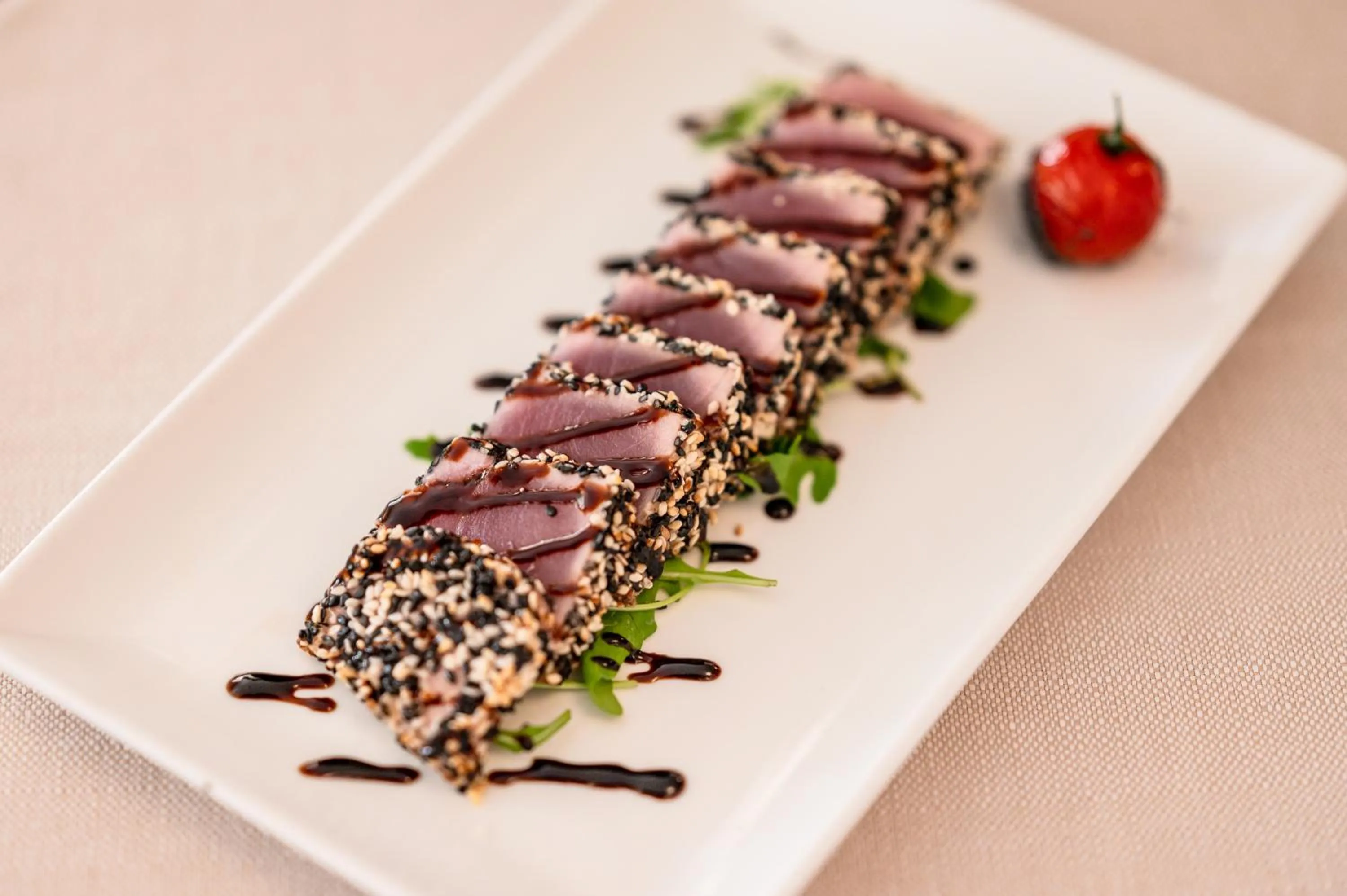 Restaurant/places to eat in Hotel Anthony