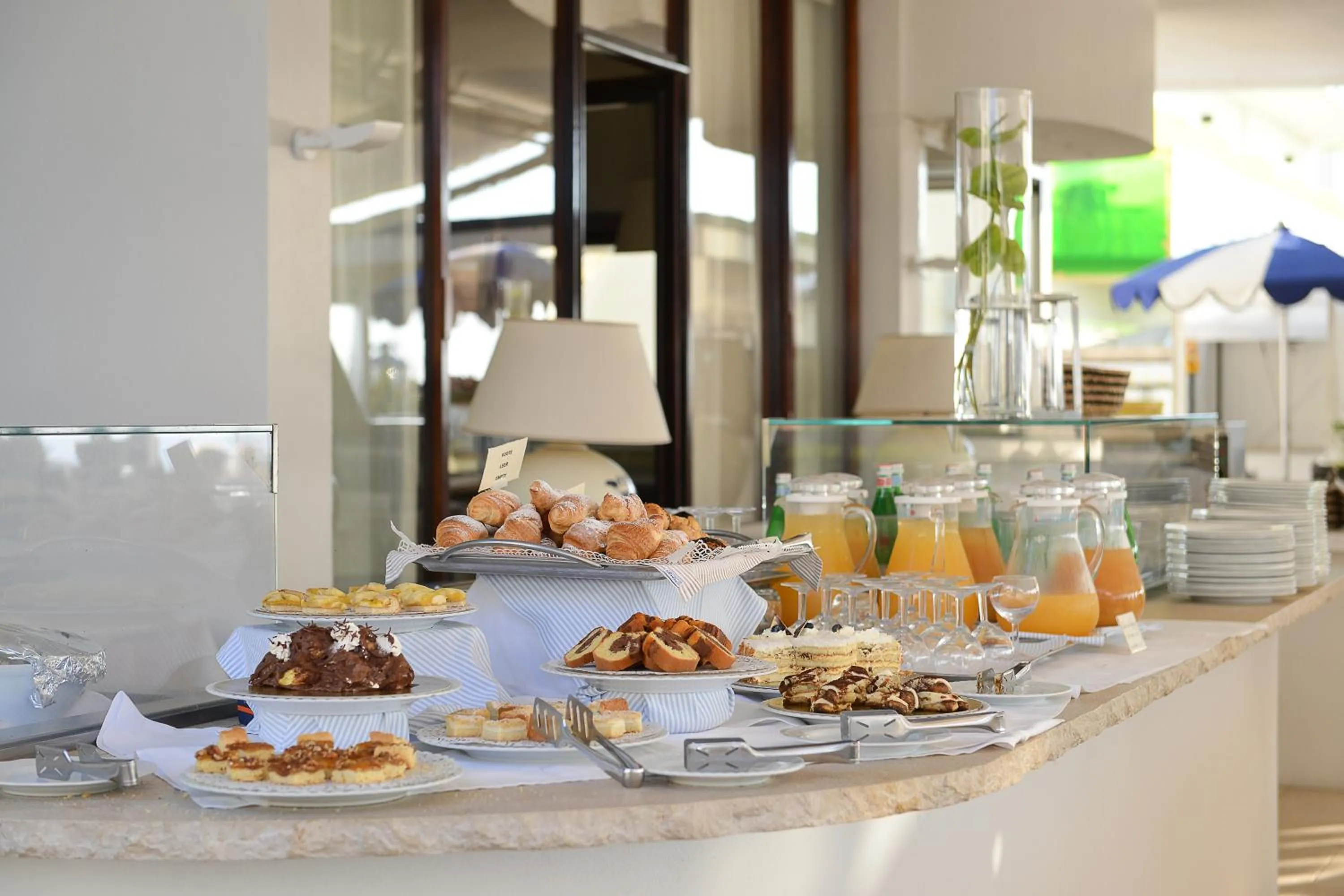 Breakfast in Hotel Anthony