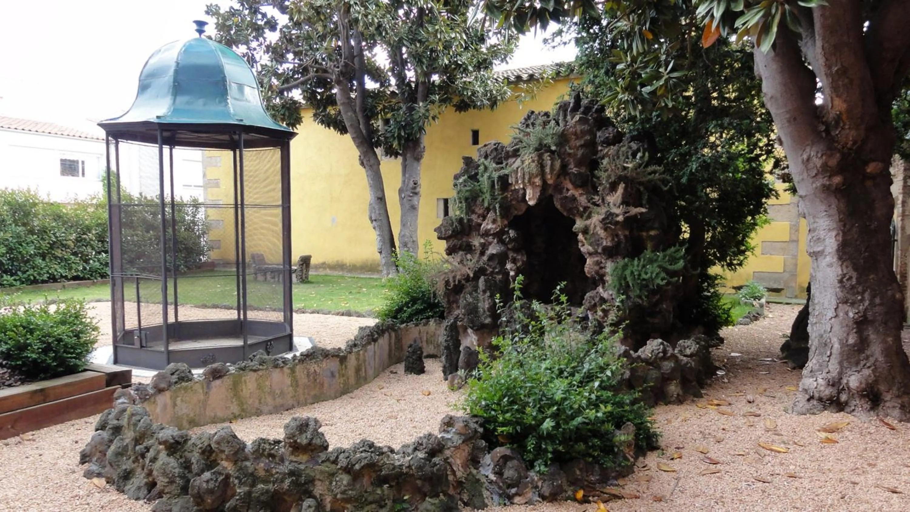 Garden in Aparthotel Can Gallart