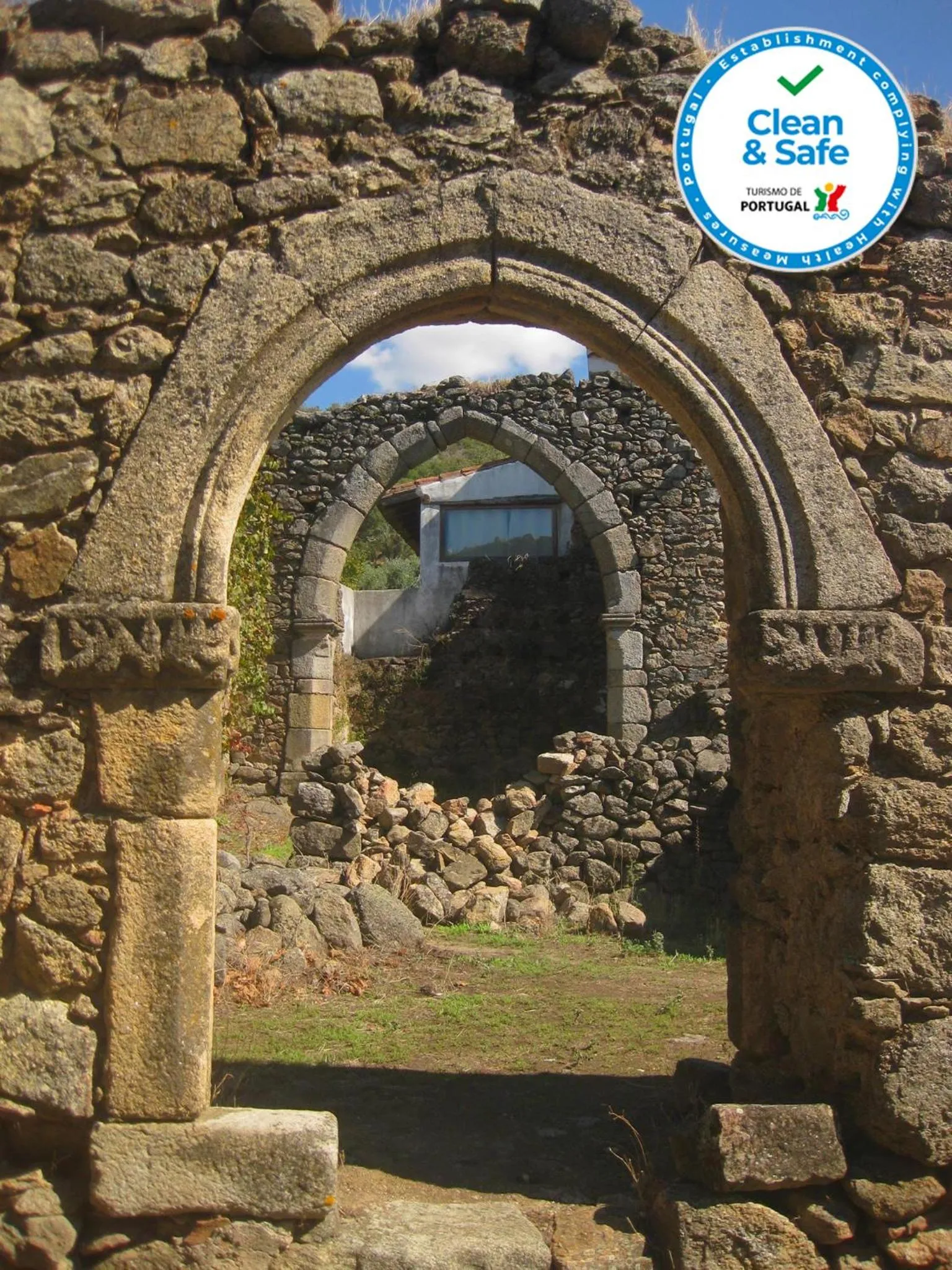 Nearby landmark in Convento da Provença