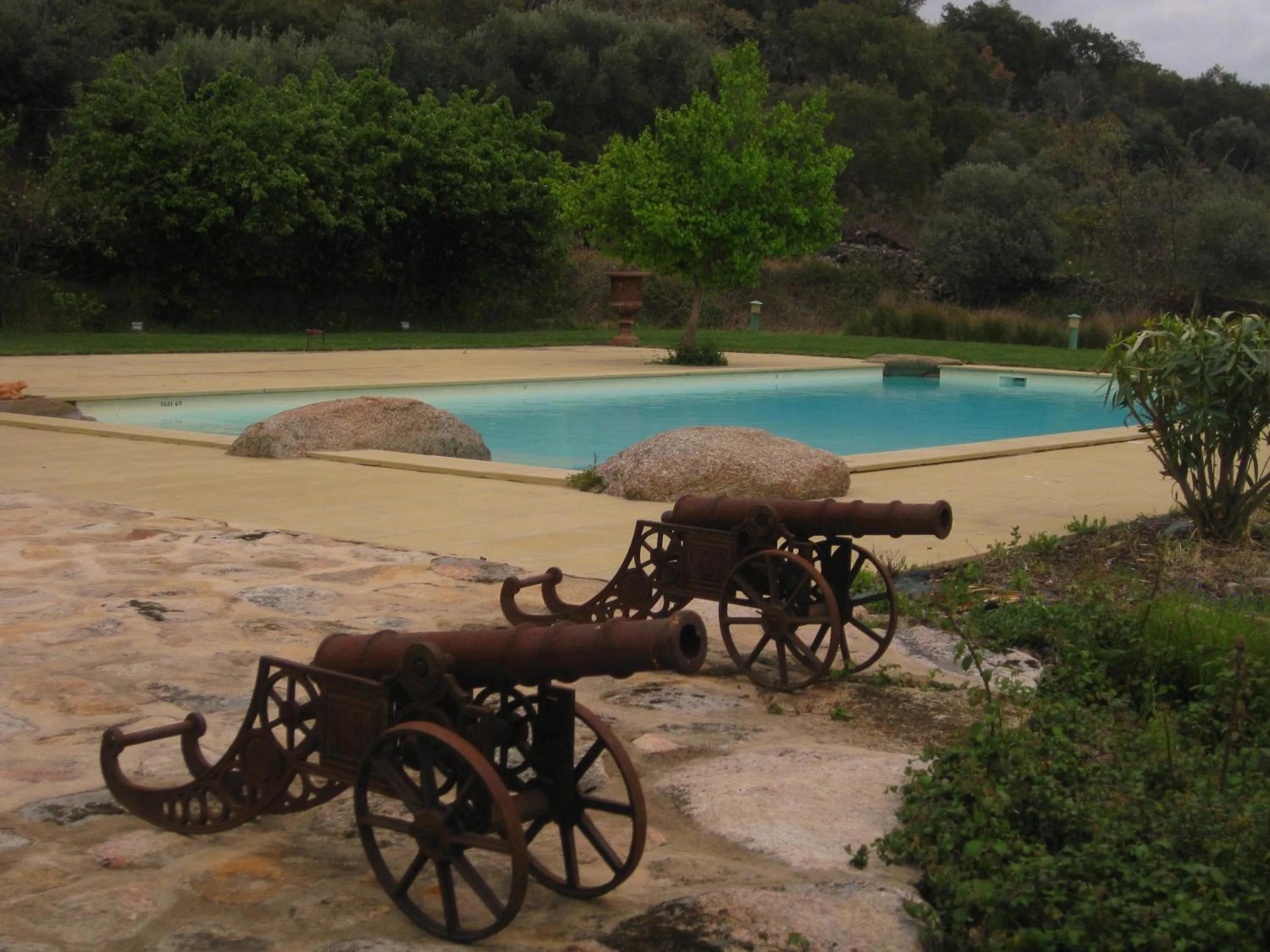 Garden view in Convento da Provença