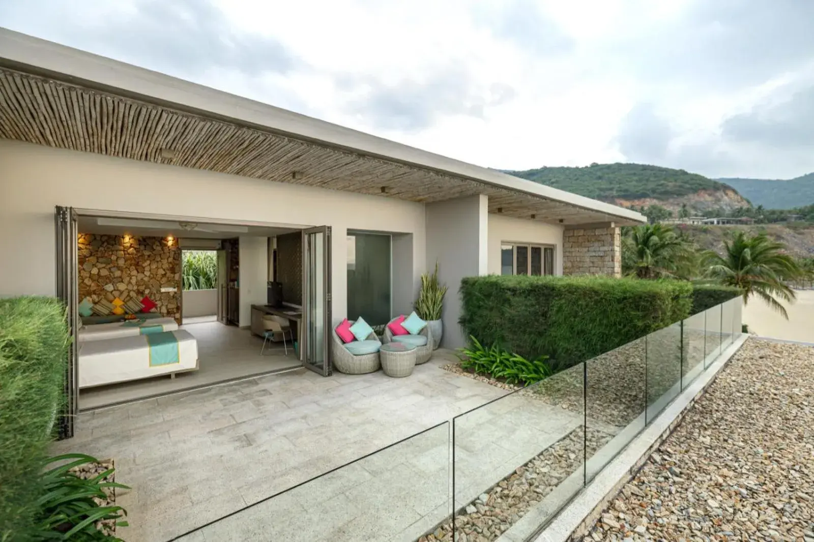 Ocean View One-Bedroom - Twin Room in Mia Resort Nha Trang Ocean View One-Bedroom - Twin Room in Mia Resort Nha Trang