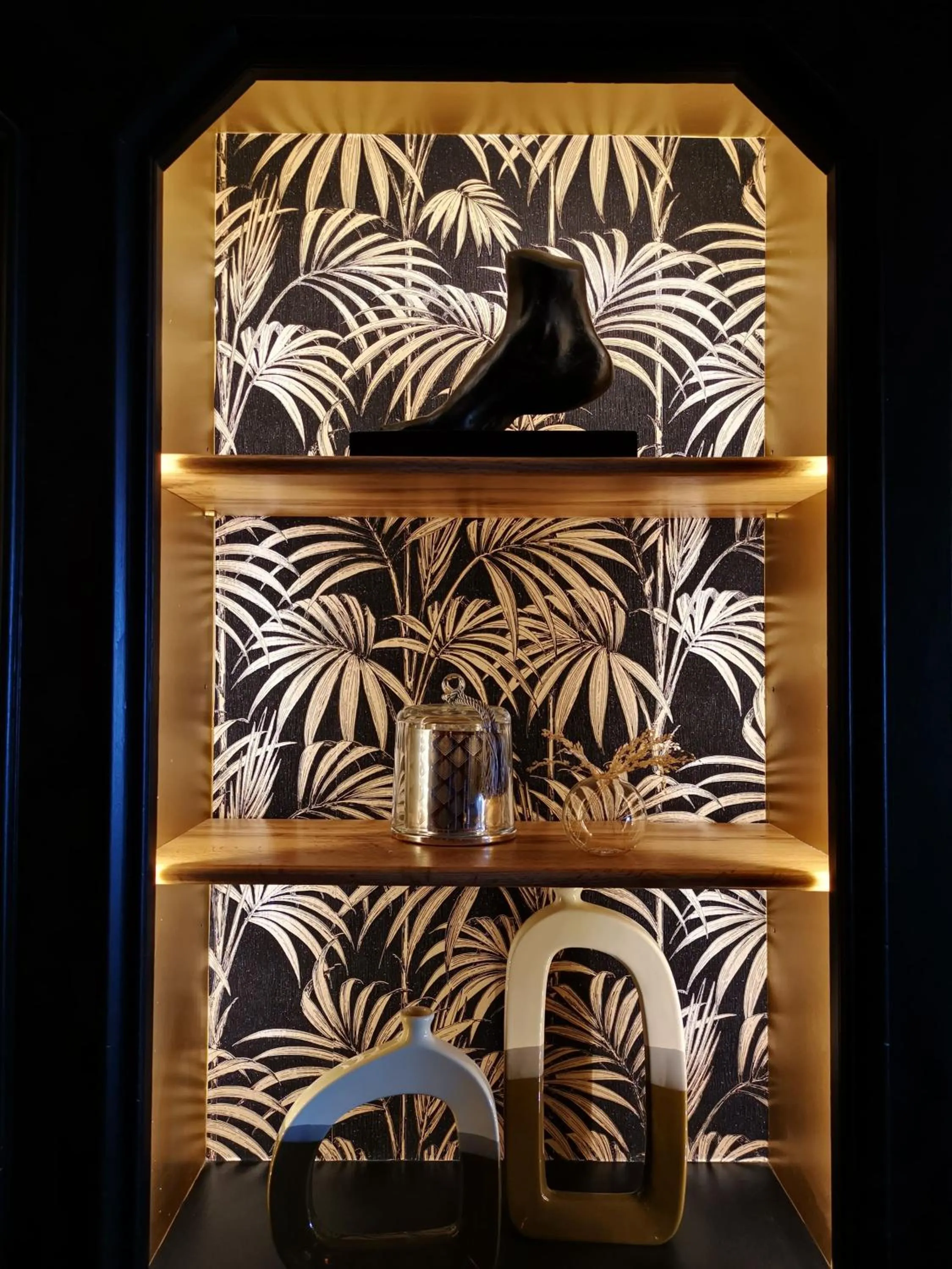 Lounge or bar in Le Boeuf Couronné - Hôtel & Restaurant Chartres- Logis Hotels