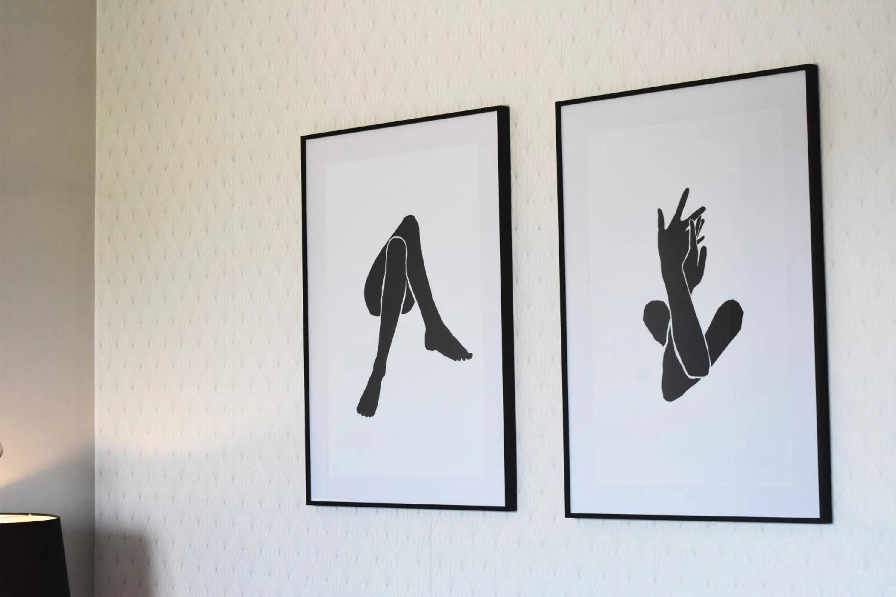 Decorative detail in Le Boeuf Couronné - Hôtel & Restaurant Chartres- Logis Hotels