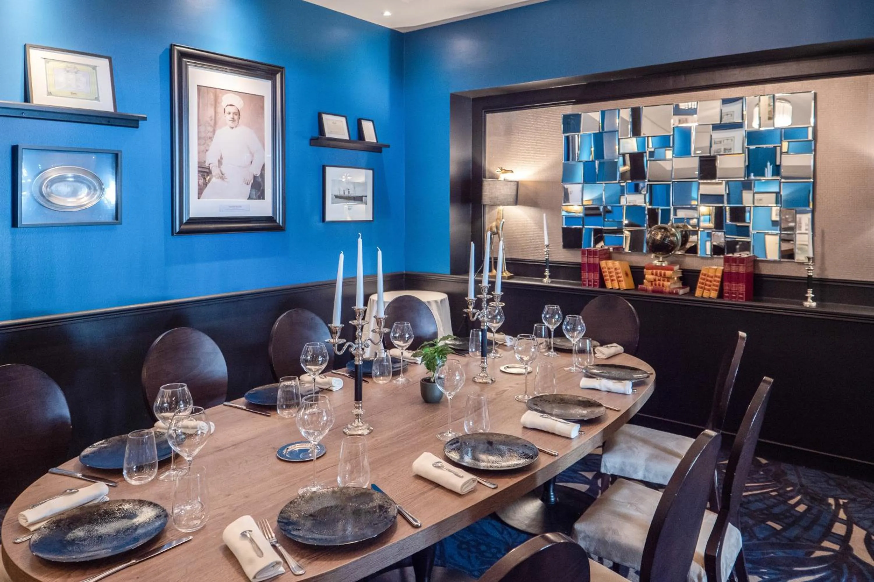 Restaurant/places to eat in Le Boeuf Couronné - Hôtel & Restaurant Chartres- Logis Hotels