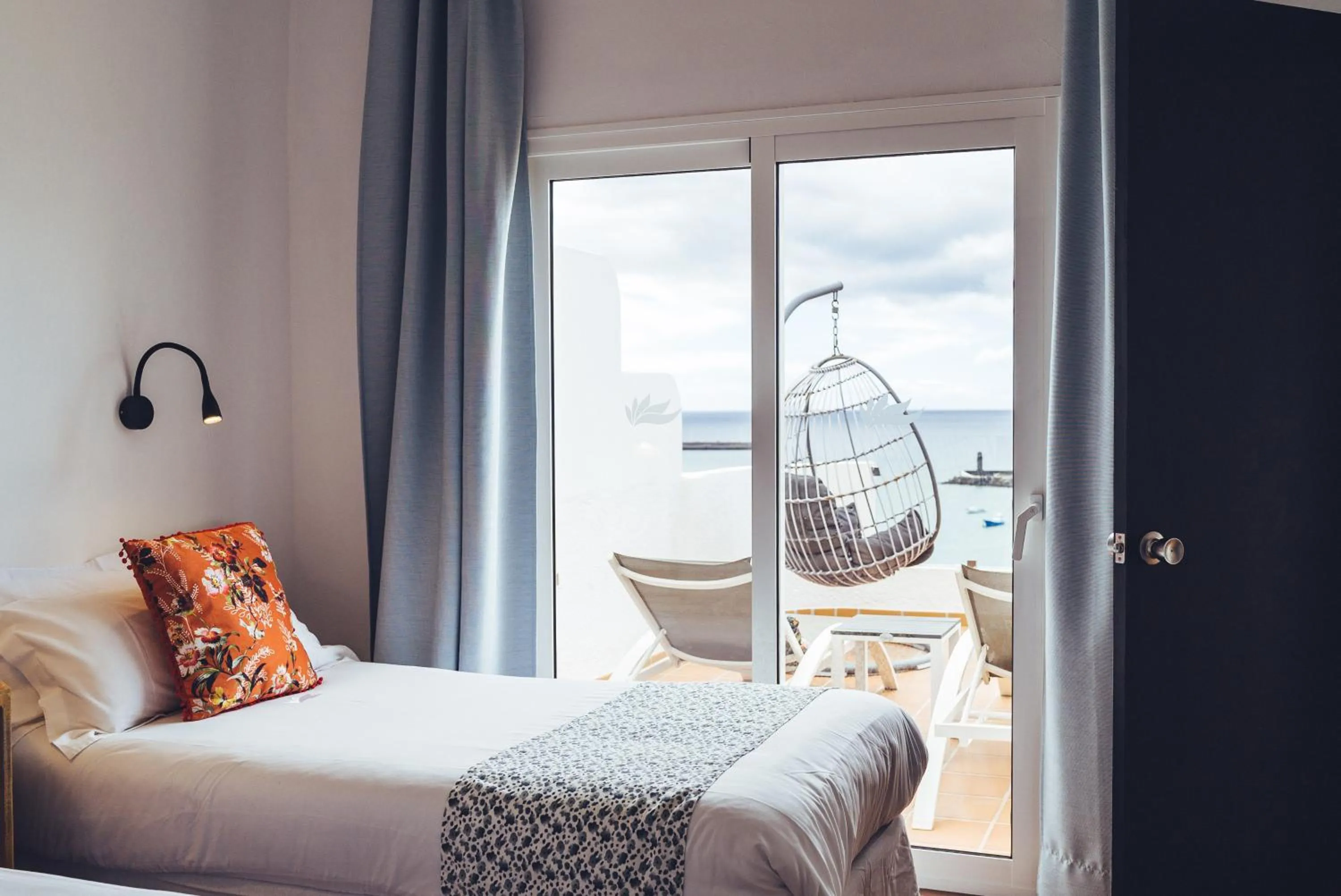 Bed in Apartamentos Islamar Arrecife