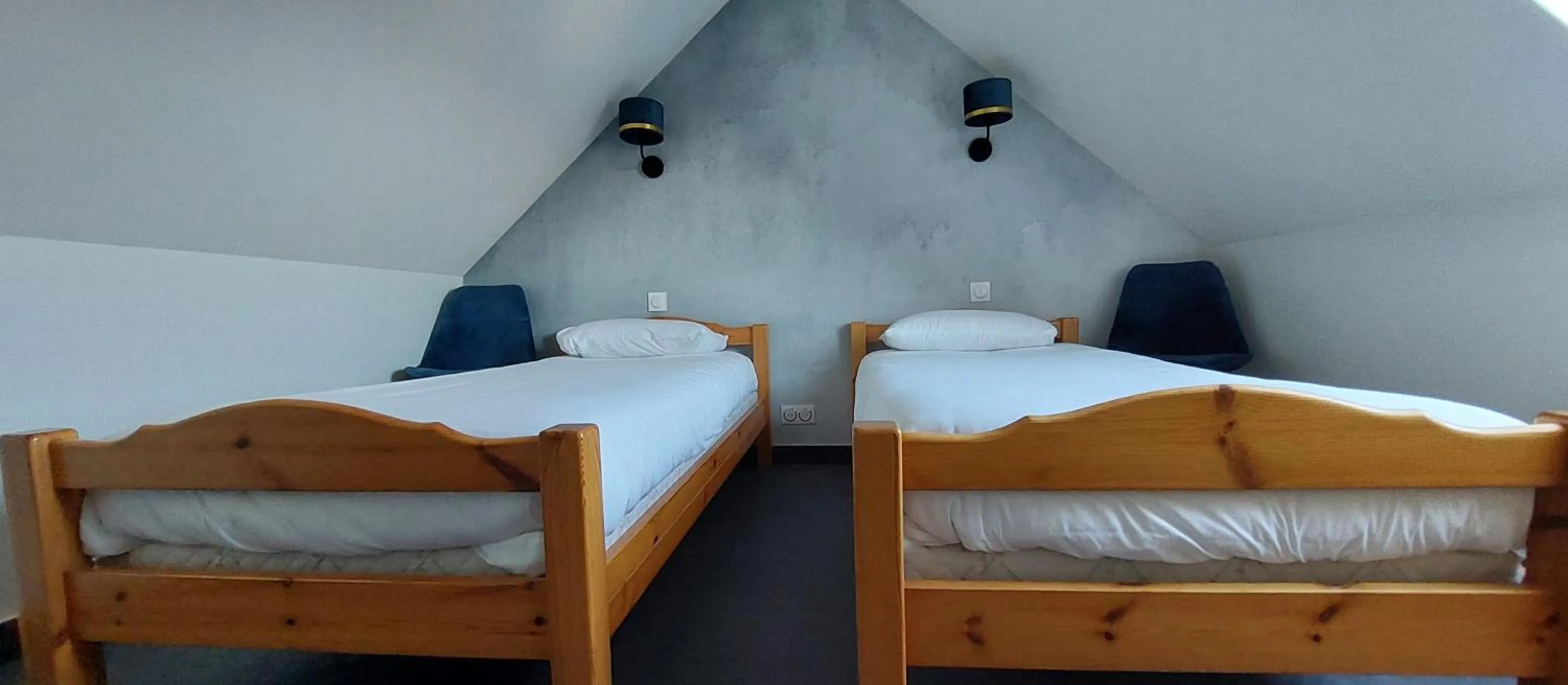 Bed in Logis Le Prieuré