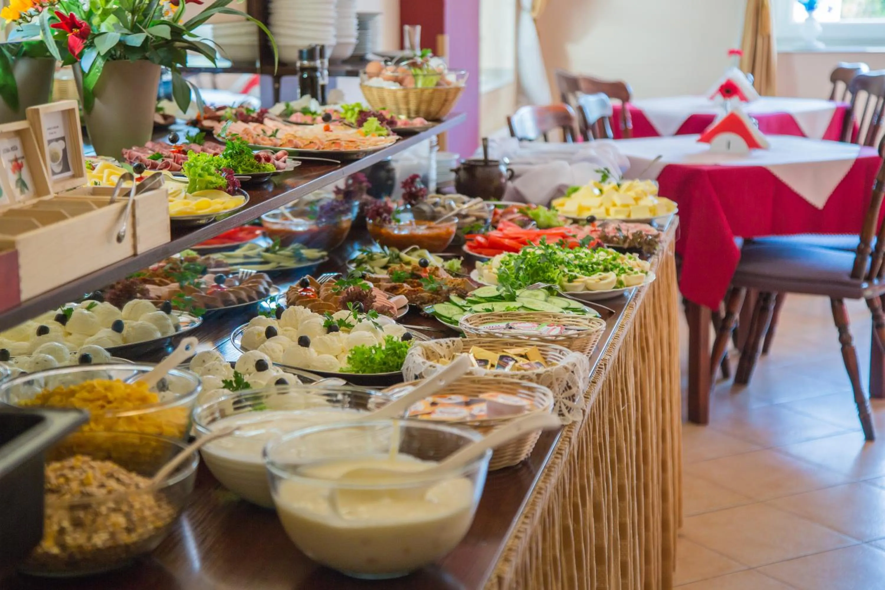 Buffet breakfast in Villa Antares I & II