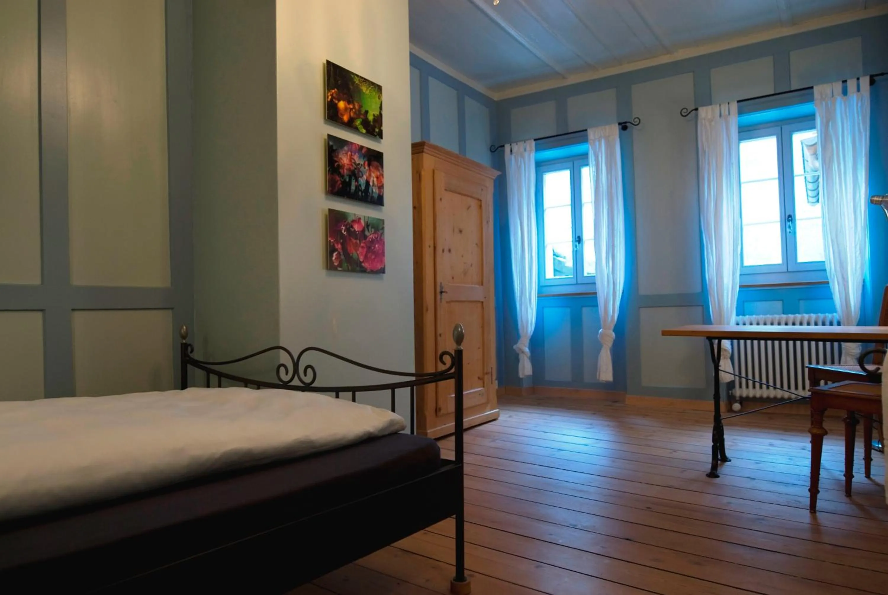 Bed in Hotel Restaurant Schwert Thun