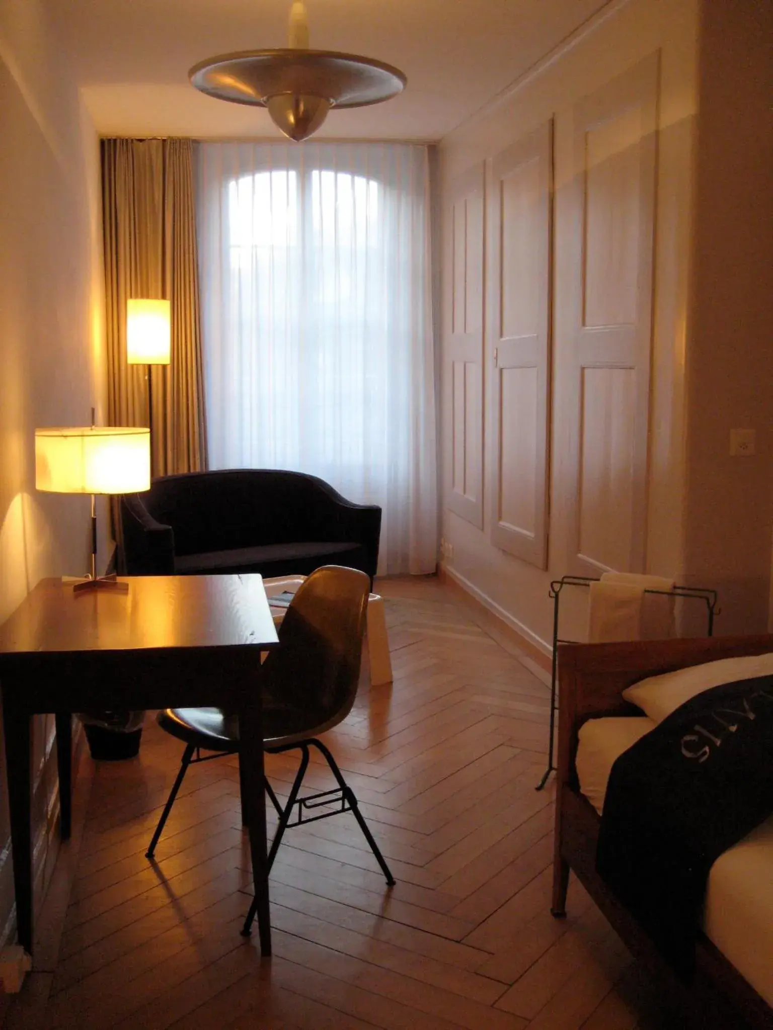 Single Room with Shared Bathroom in Hotel Restaurant Schwert Thun Single Room with Shared Bathroom in Hotel Restaurant Schwert Thun