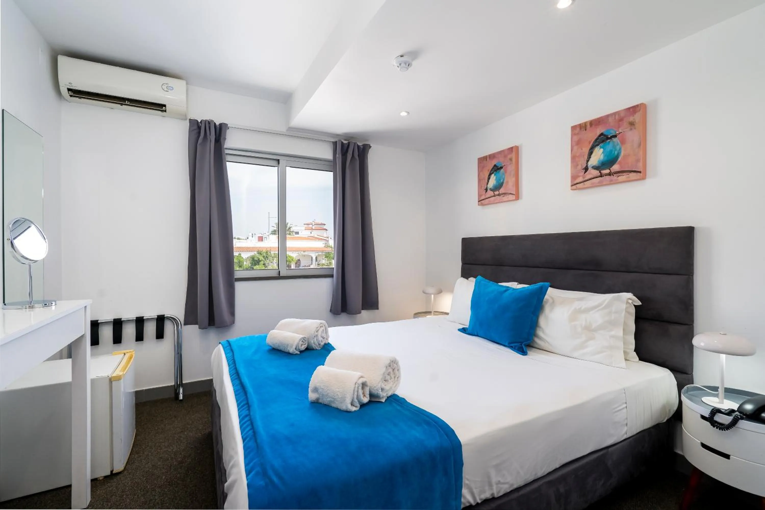 Bed in KR Hotels - Albufeira Lounge