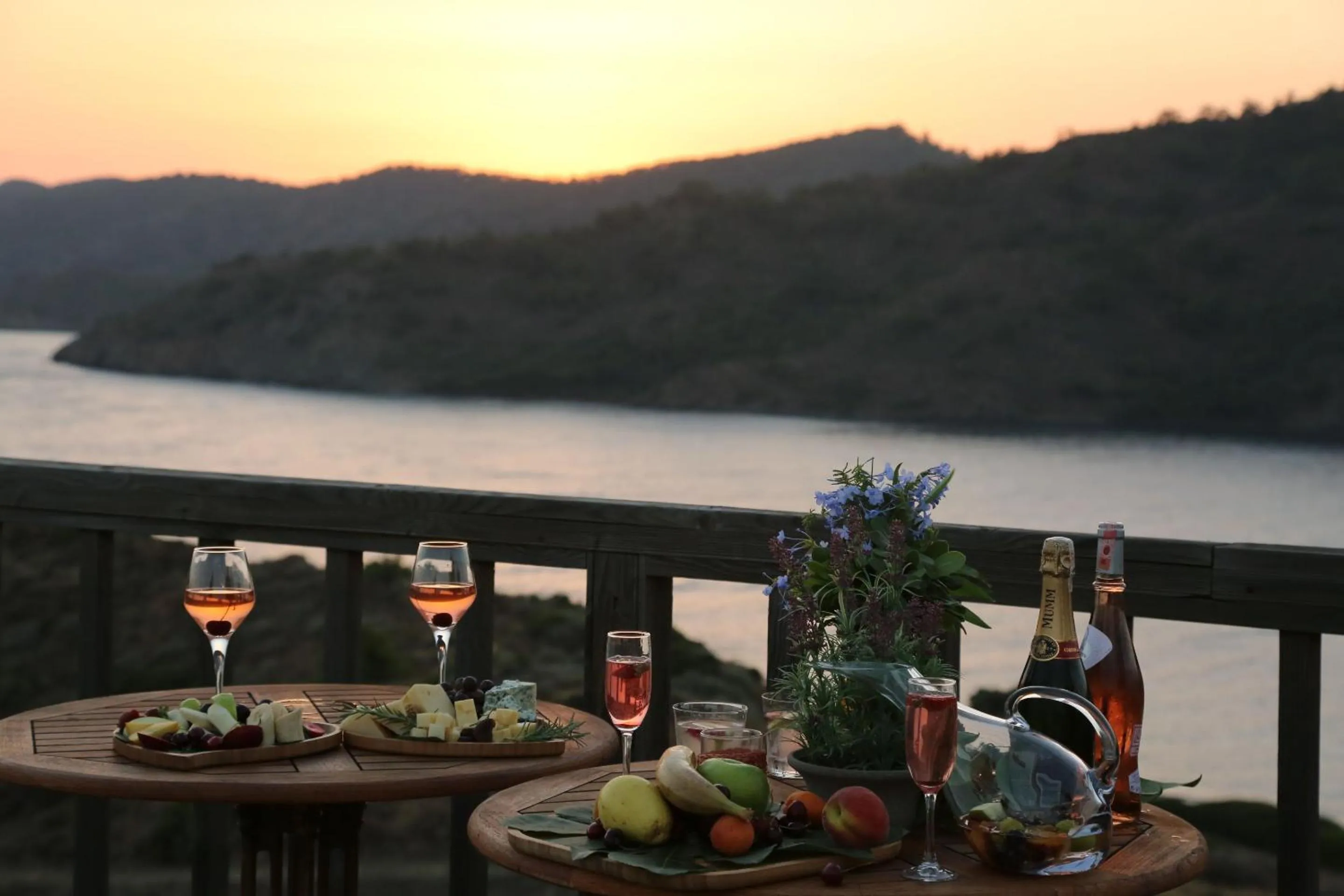 Restaurant/places to eat in Golden Key Bordubet