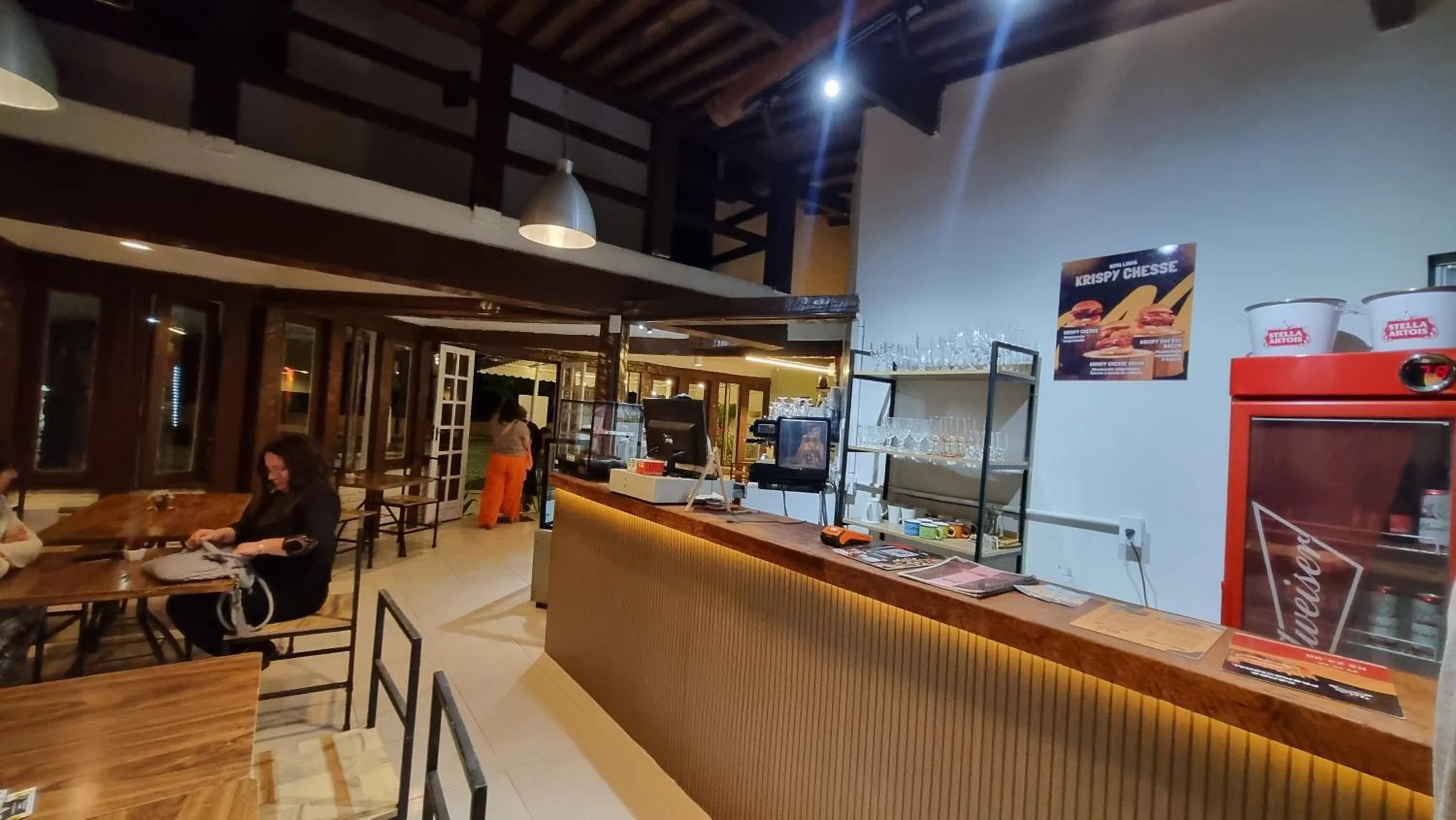 Restaurant/places to eat in Pousada New Paradise