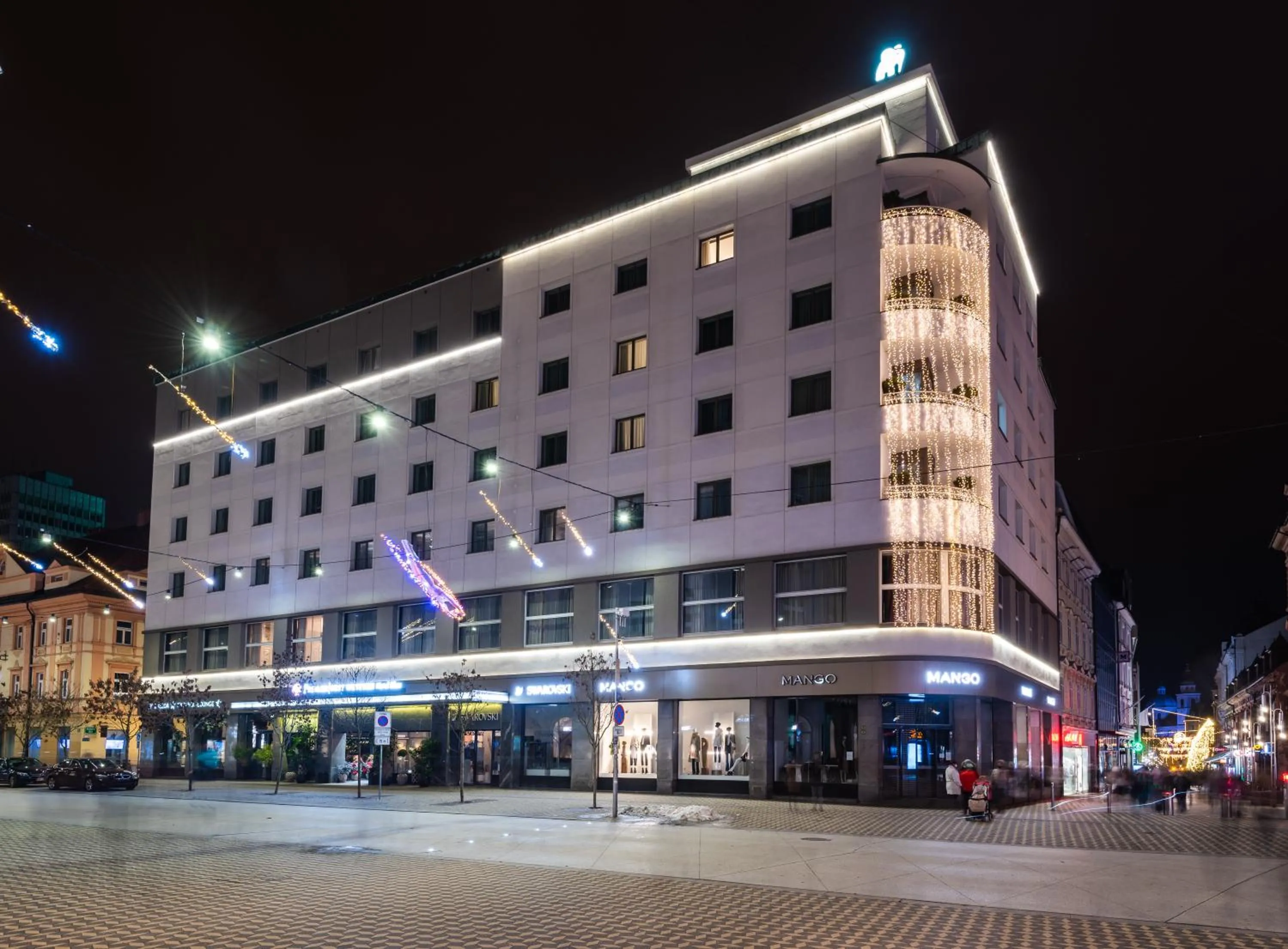 Property building in Best Western Premier Hotel Slon
