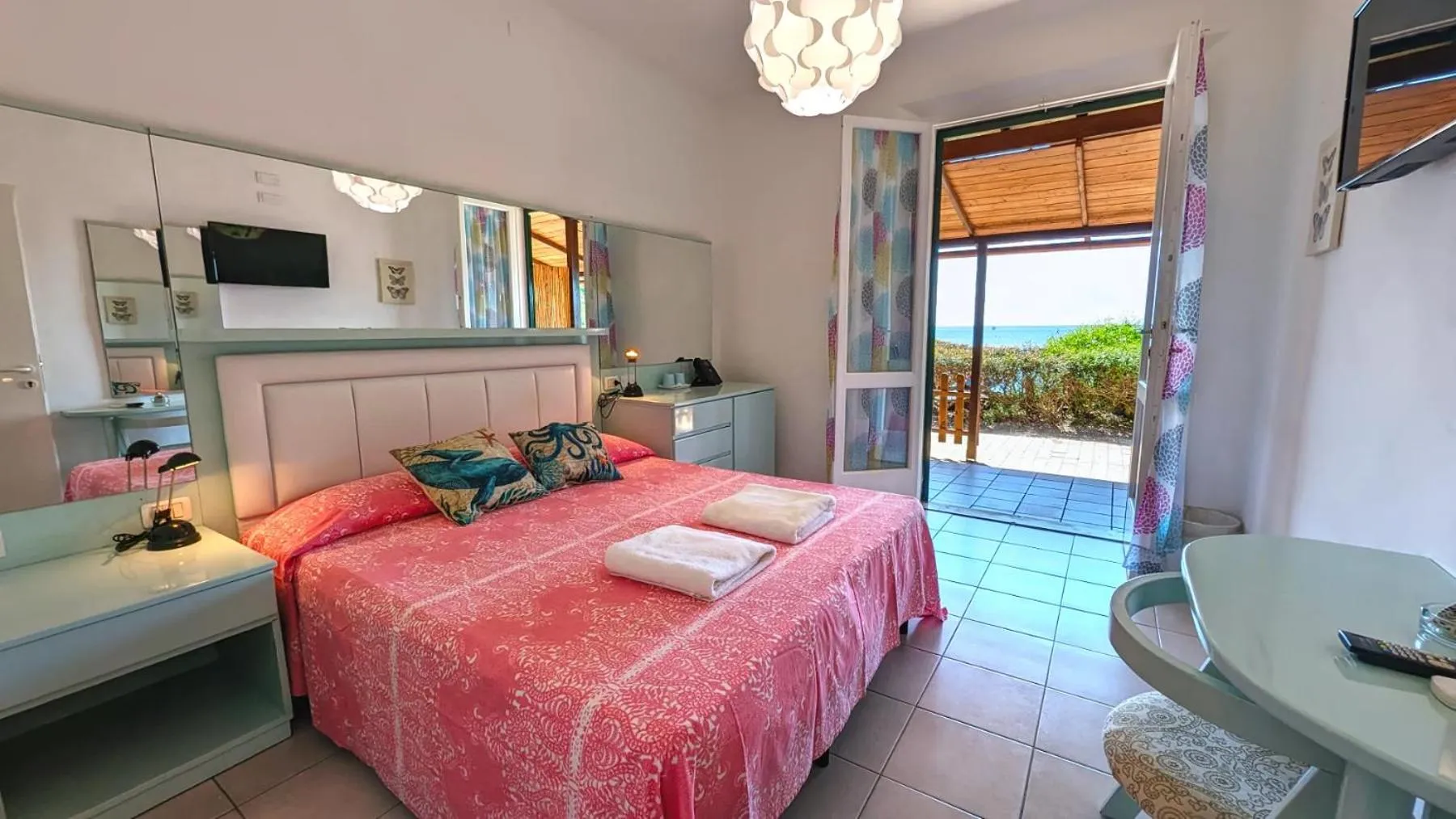 Bedroom in Hotel Capo Sud