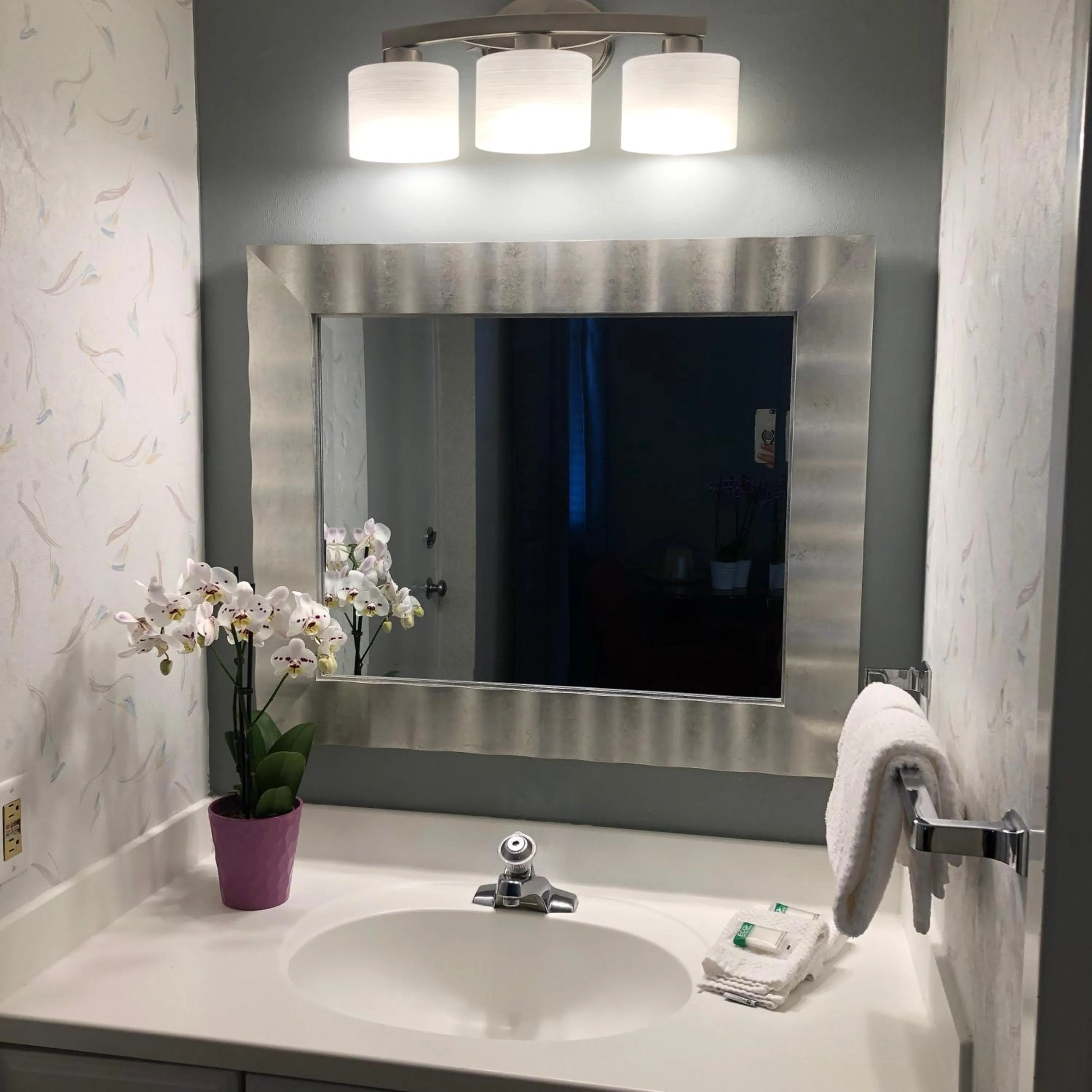 Bathroom in Hyannis Inn