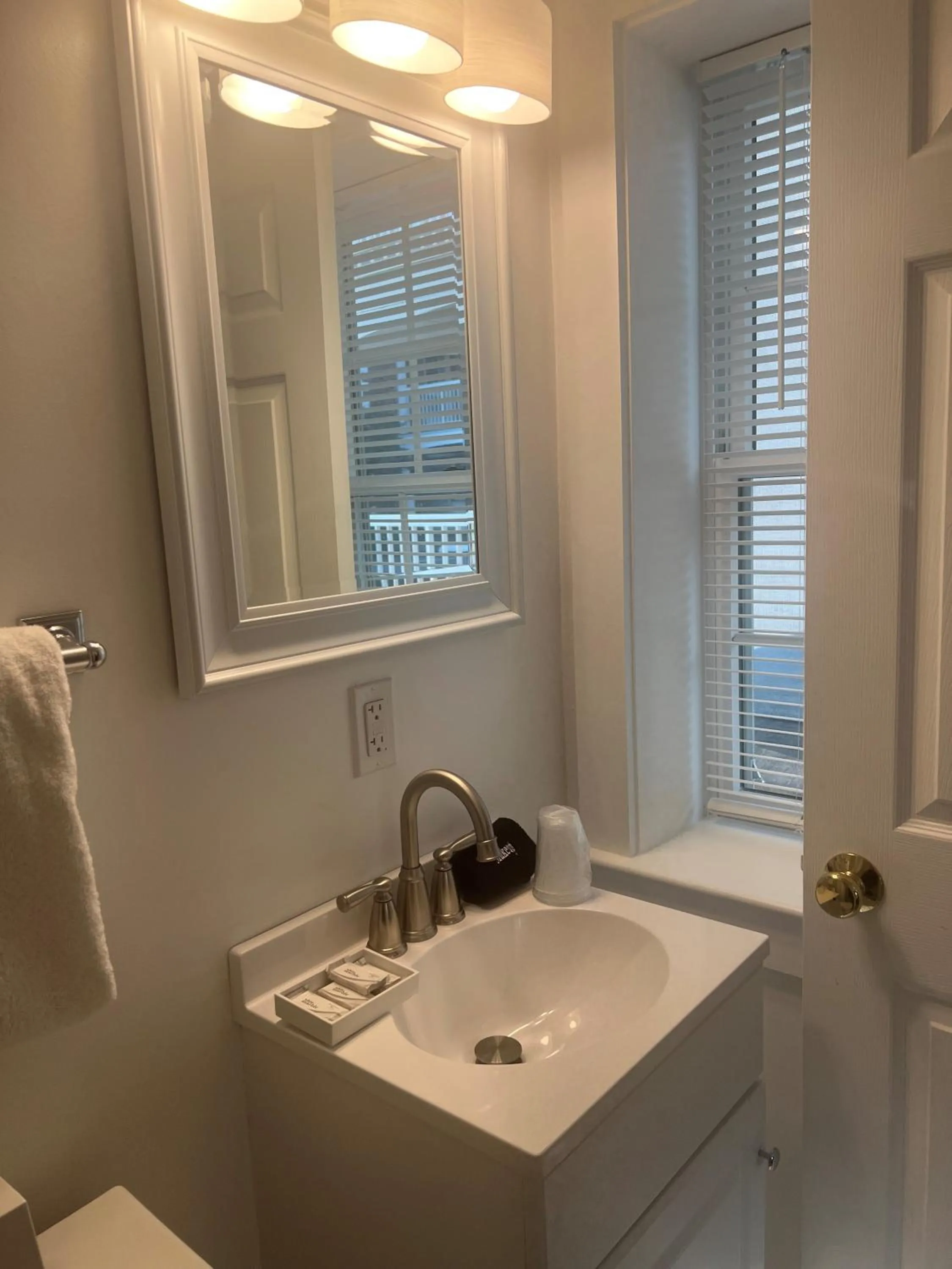 Bathroom in Hyannis Inn