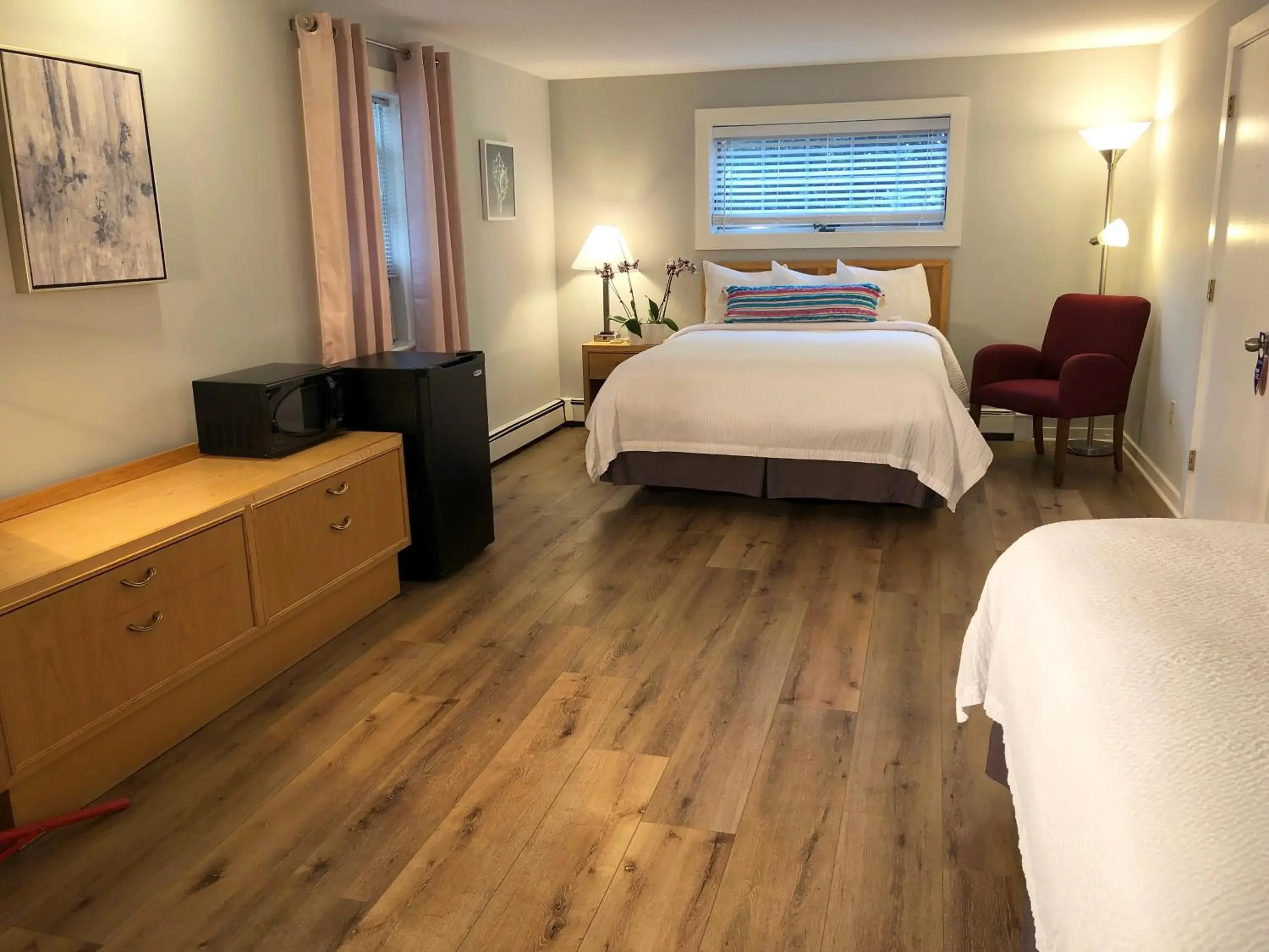 Deluxe Queen Room with Two Queen Beds - Disability Access in Hyannis Inn Deluxe Queen Room with Two Queen Beds - Disability Access in Hyannis Inn