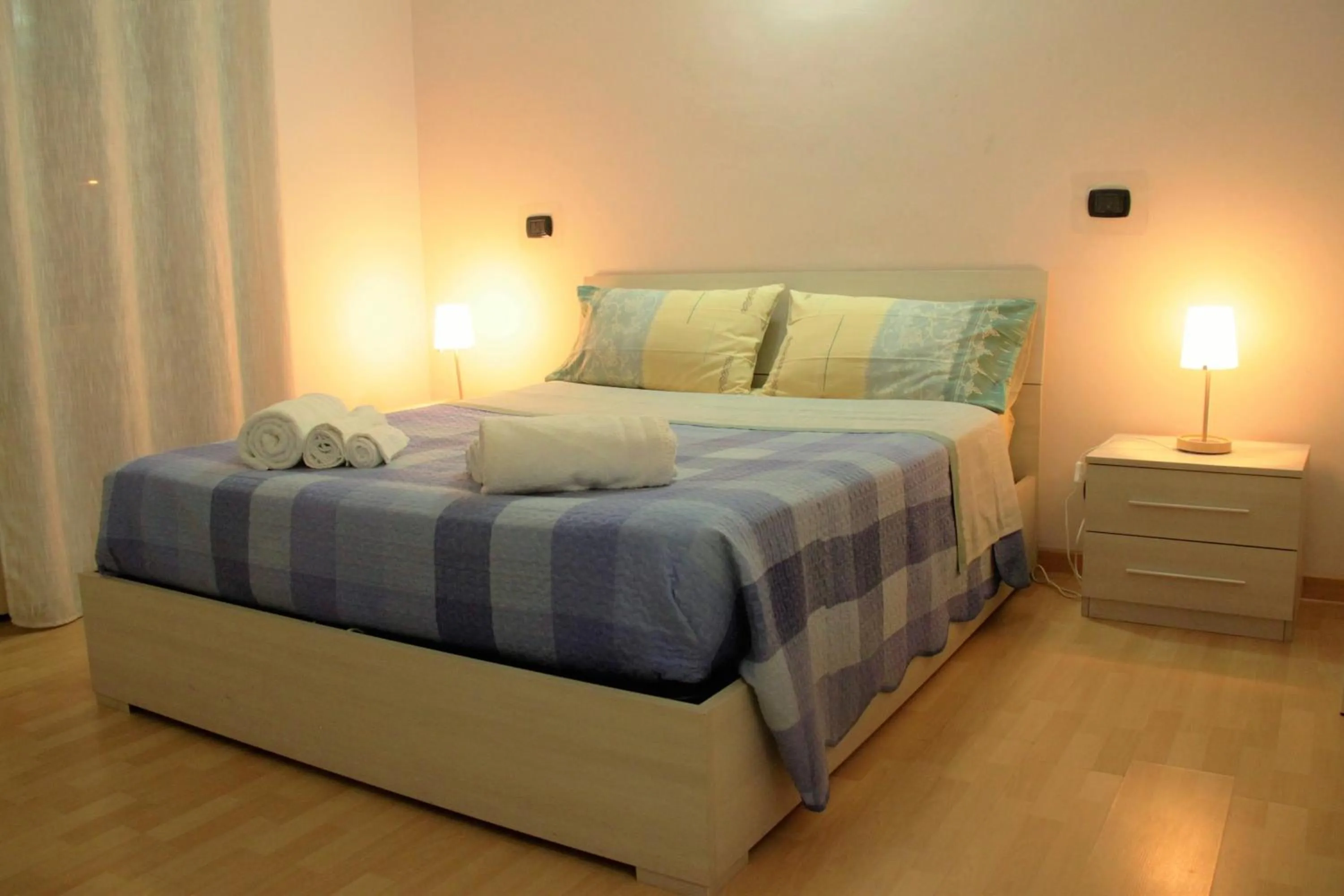 Bed in Hello Roma B&B