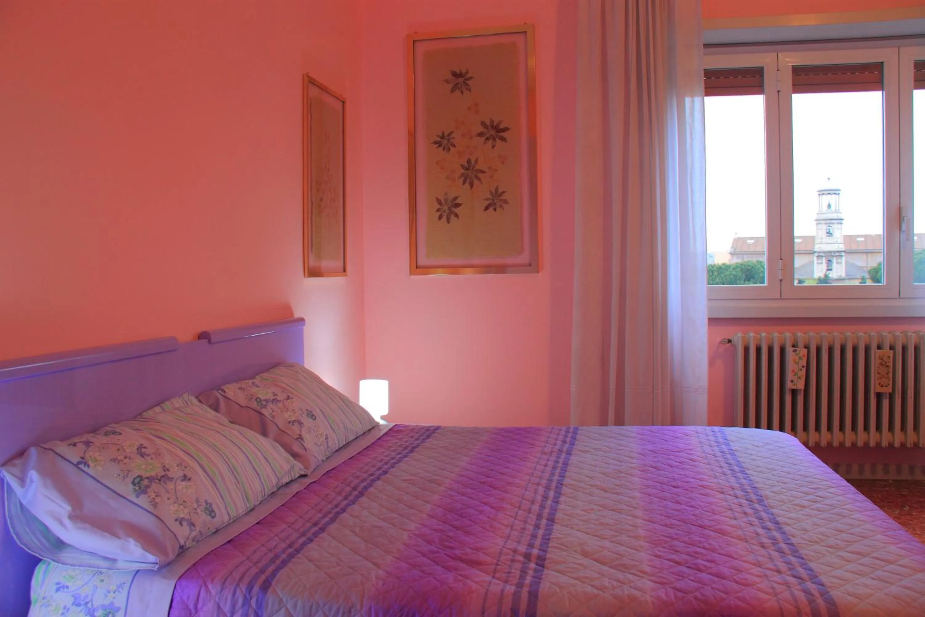 Bed in Hello Roma B&B