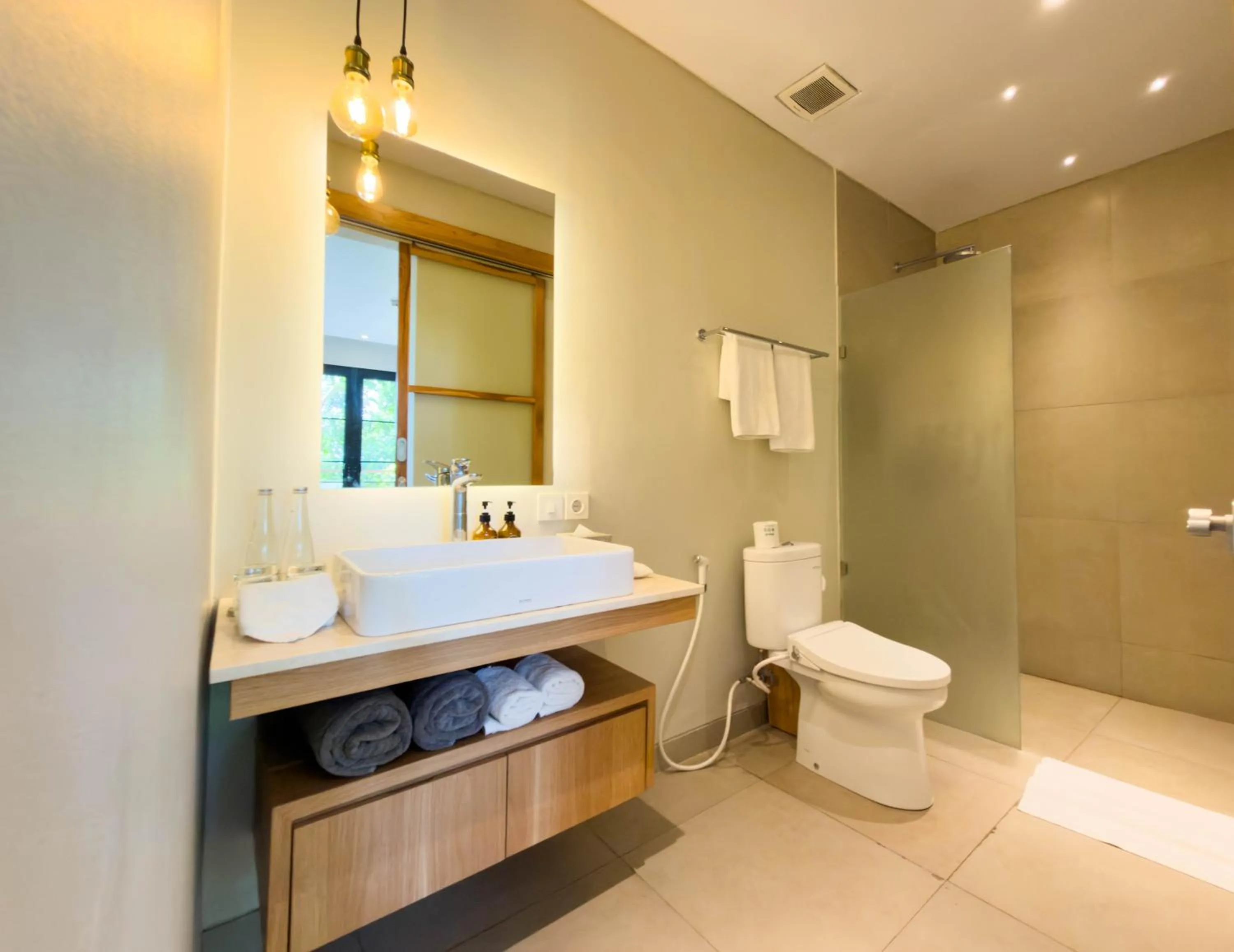 Bathroom in ZIN Canggu Resort & Villas
