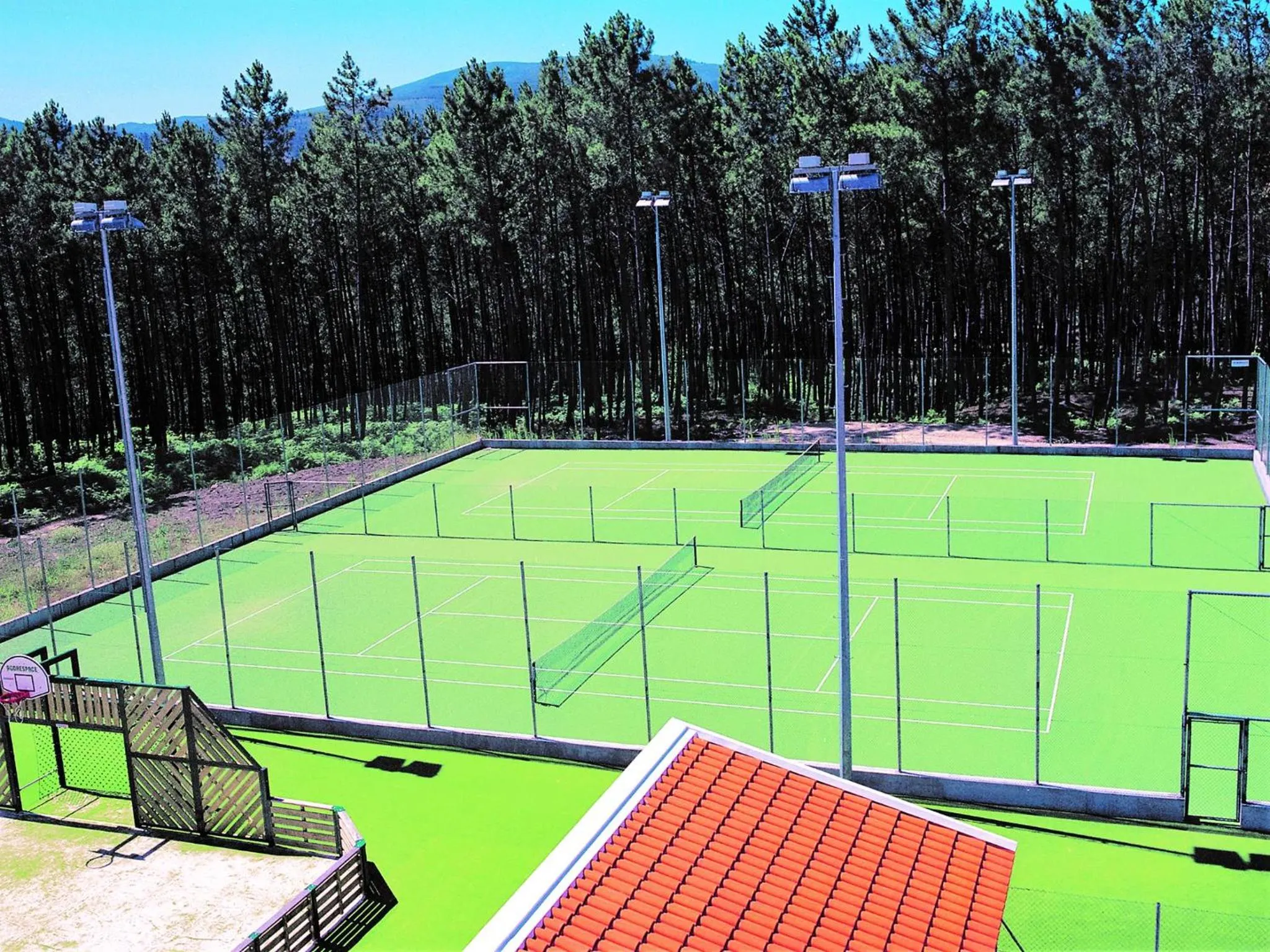 Tennis court in Monte Prado Hotel & Spa