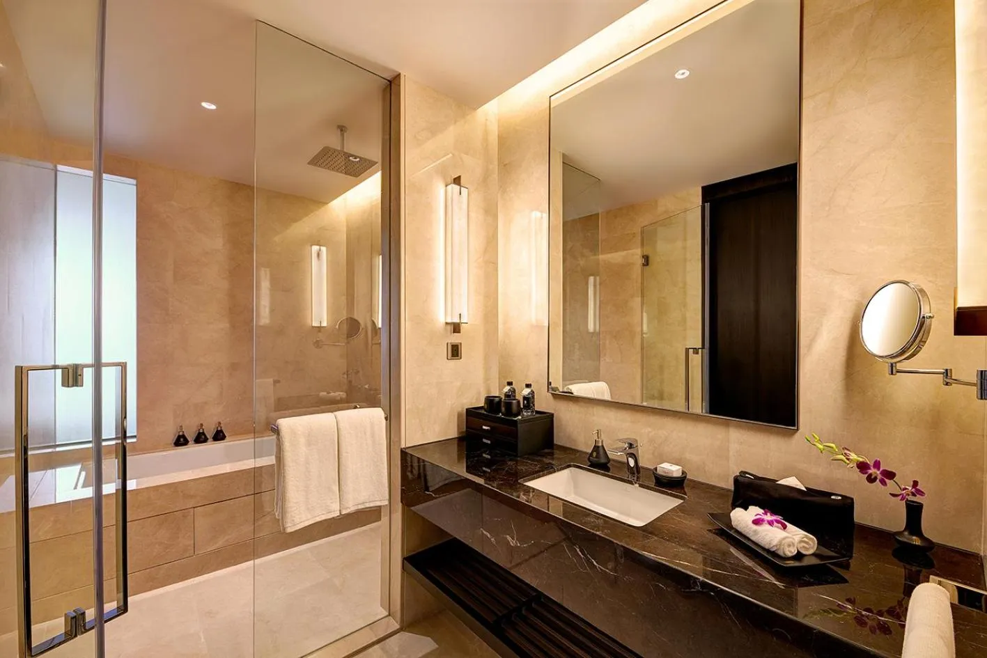 Shower in Pavilion Hotel Kuala Lumpur Managed by Banyan Tree