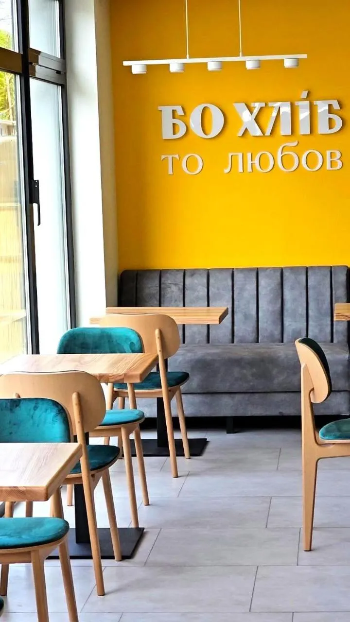 Restaurant/places to eat in City Park Hotel by CHM