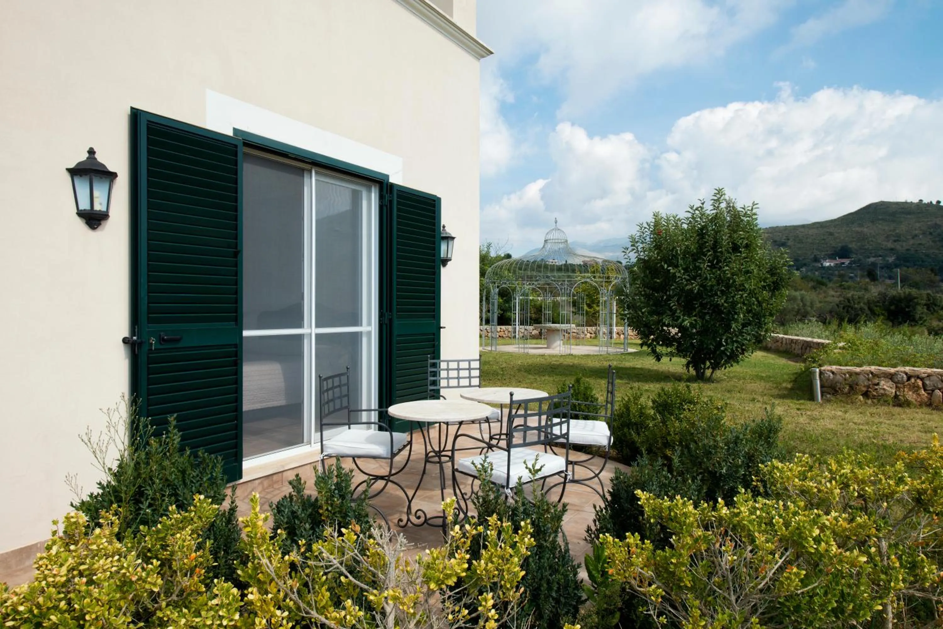 Patio in Collina Degli Ulivi B&B